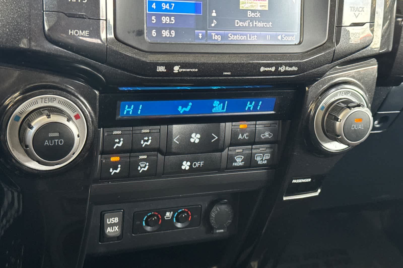 Thumbnail: 2019 Toyota 4Runner - 23