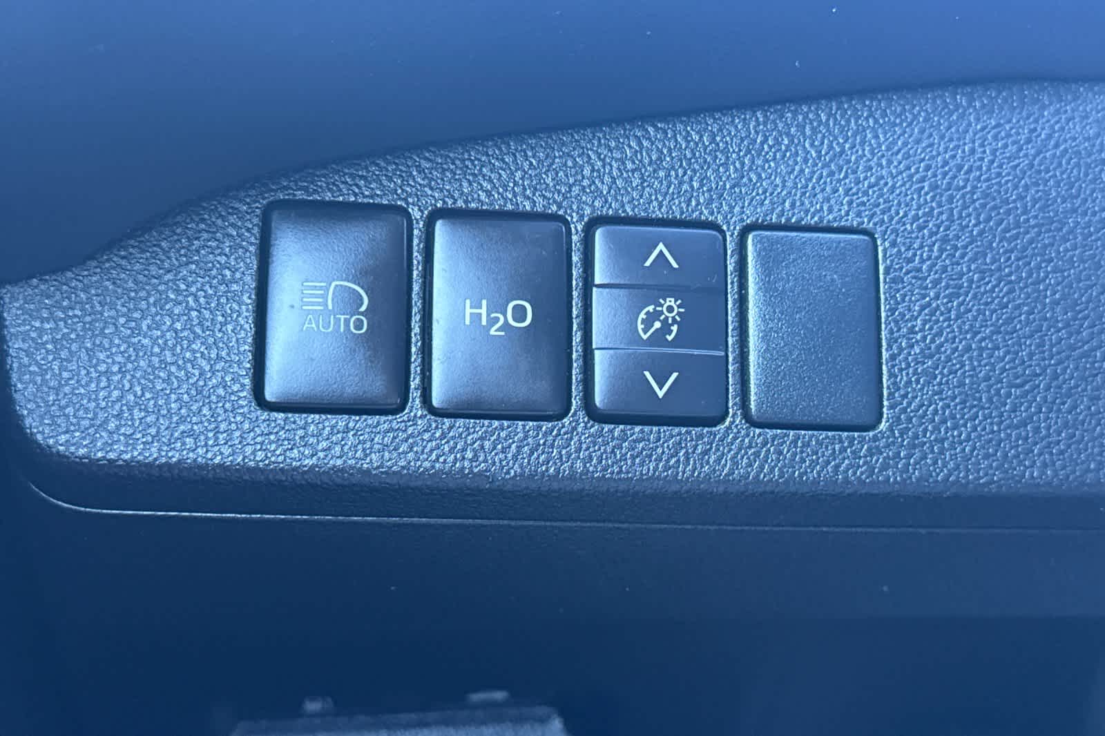 Thumbnail: 2019 Toyota Mirai - 30