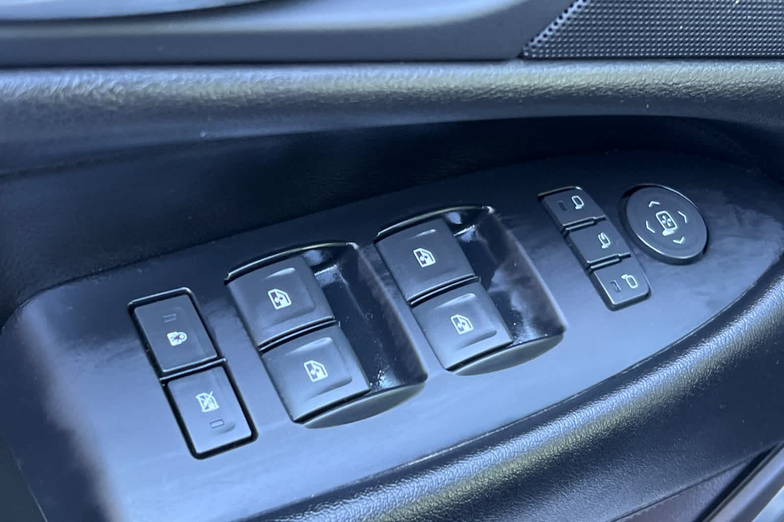 Thumbnail: 2017 Cadillac Escalade - 13