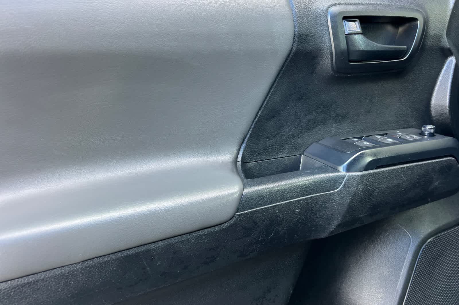 Thumbnail: 2022 Toyota Tacoma - 12