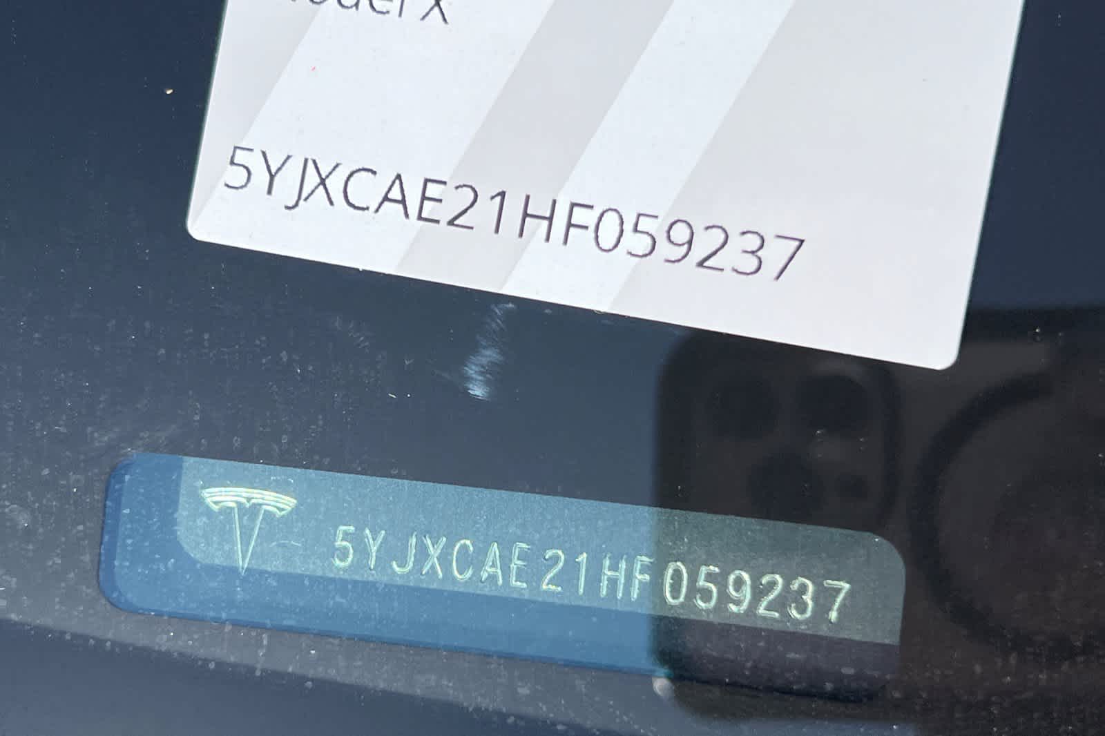 2017 Tesla Model X  23
