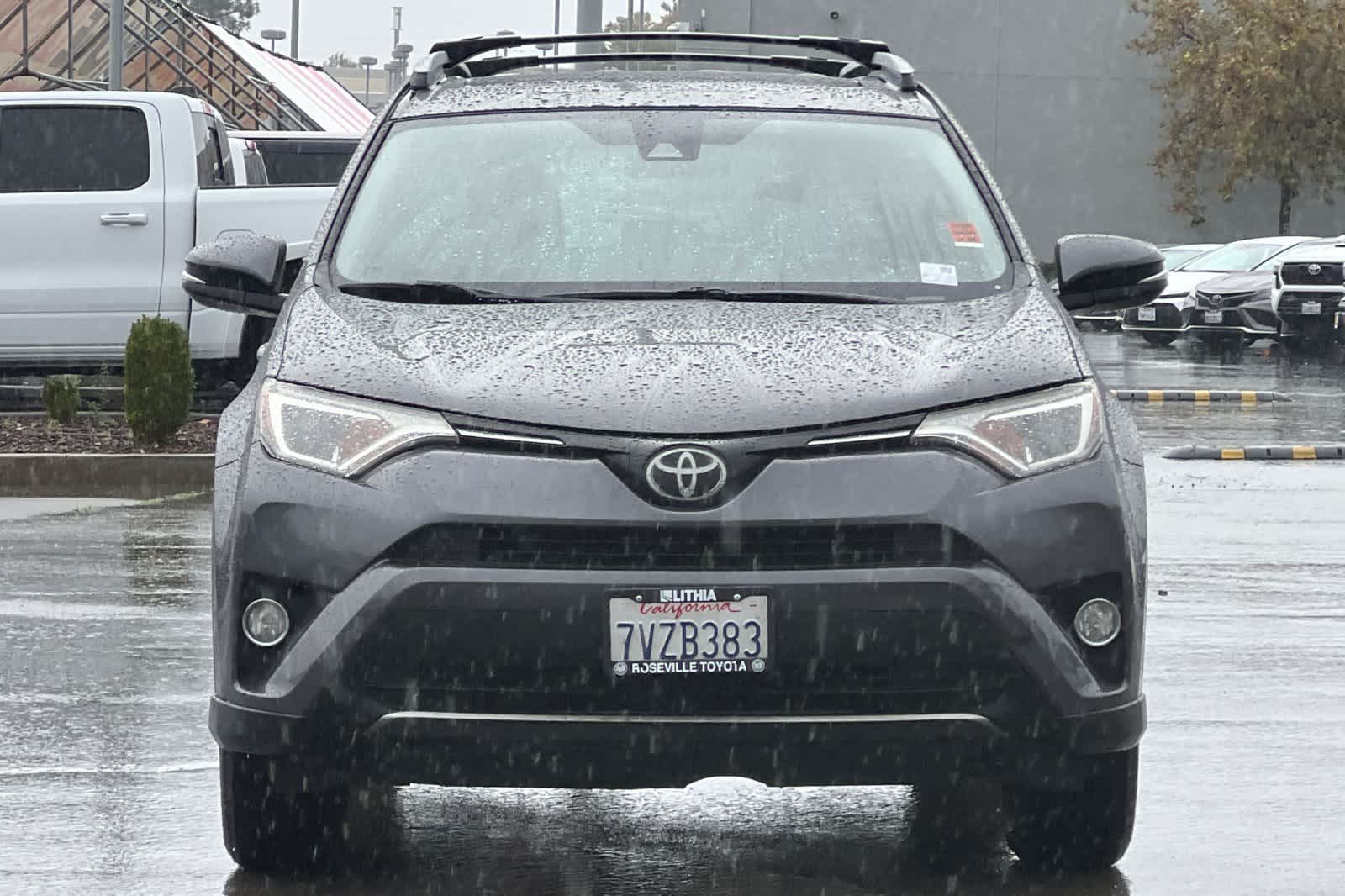 Thumbnail: 2017 Toyota RAV4 - 10