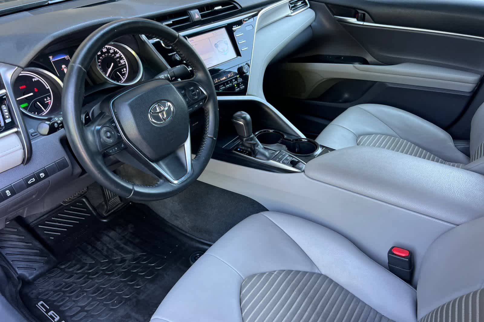 Thumbnail: 2018 Toyota Camry - 11
