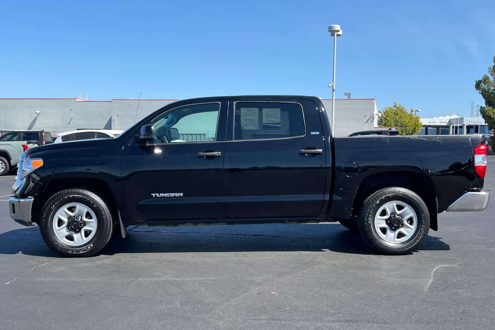 Thumbnail: 2014 Toyota Tundra - 9