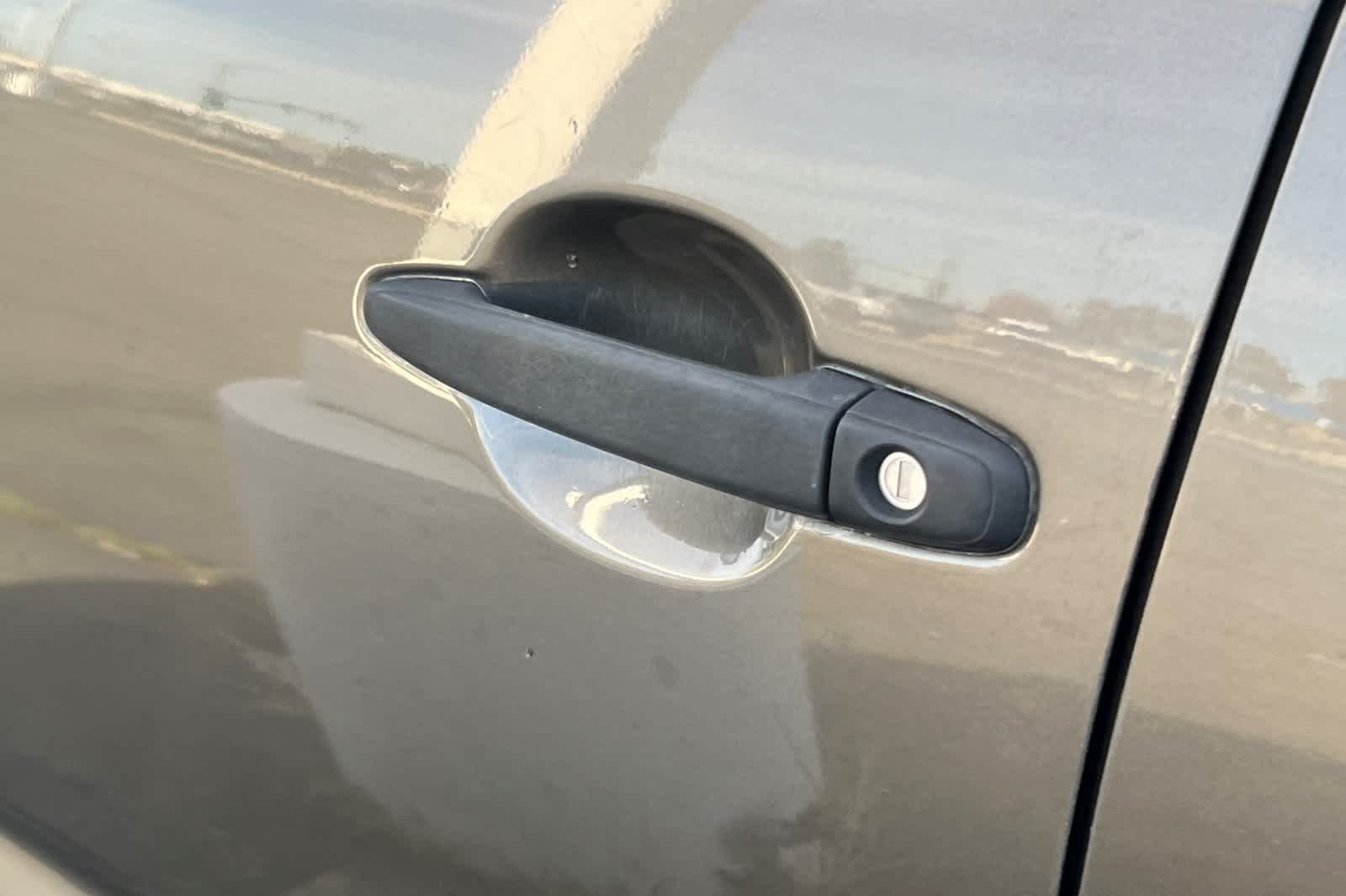 Thumbnail: 2013 Toyota Tacoma - 19