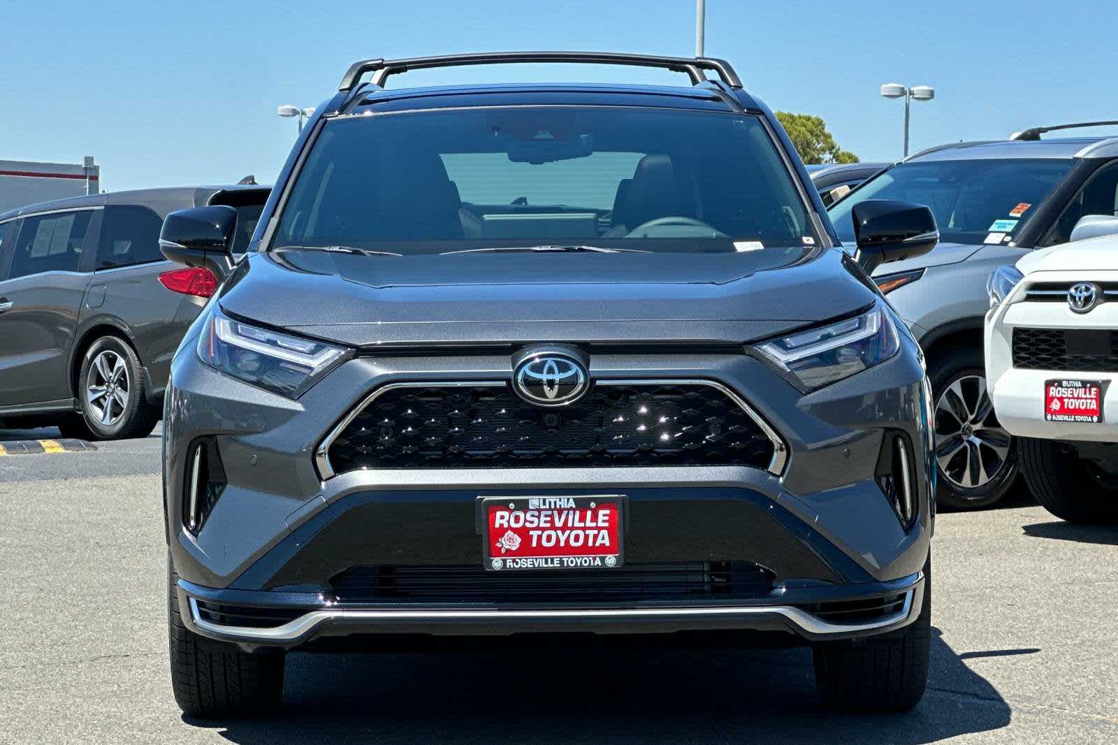 Thumbnail: 2025 Toyota RAV4 - 10