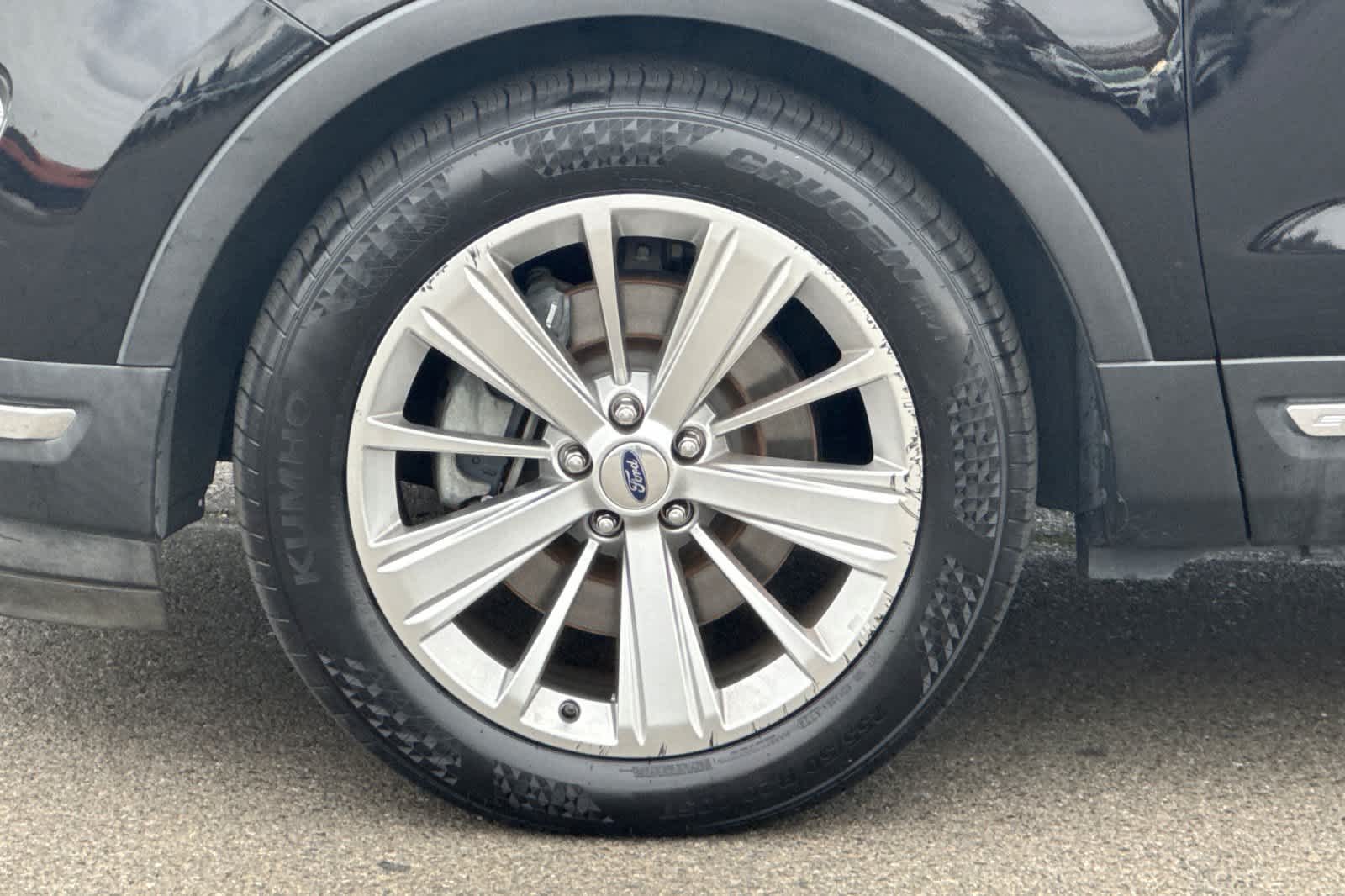 Thumbnail: 2019 Ford Explorer - 31