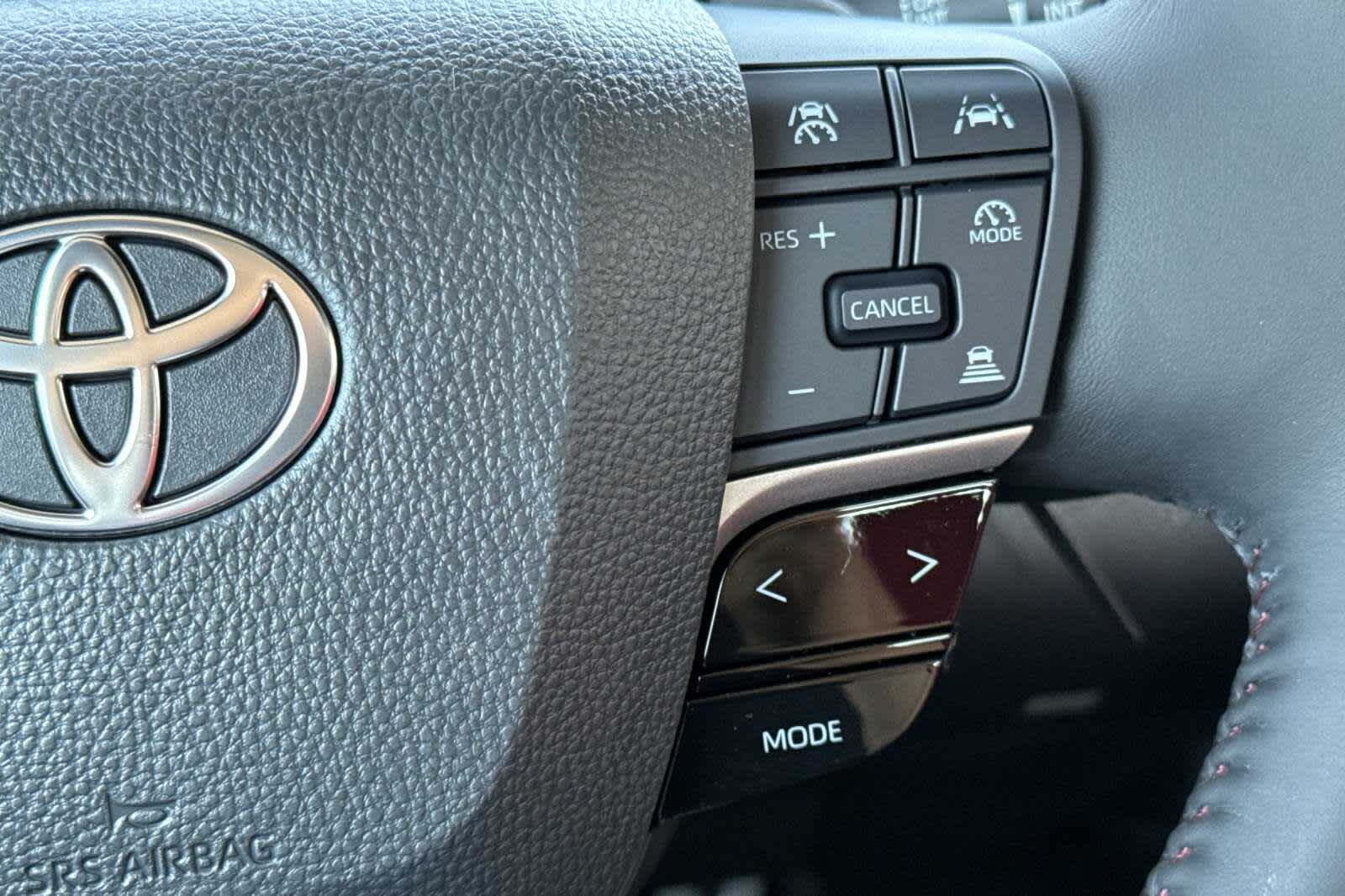 2025 Toyota Camry XSE 26