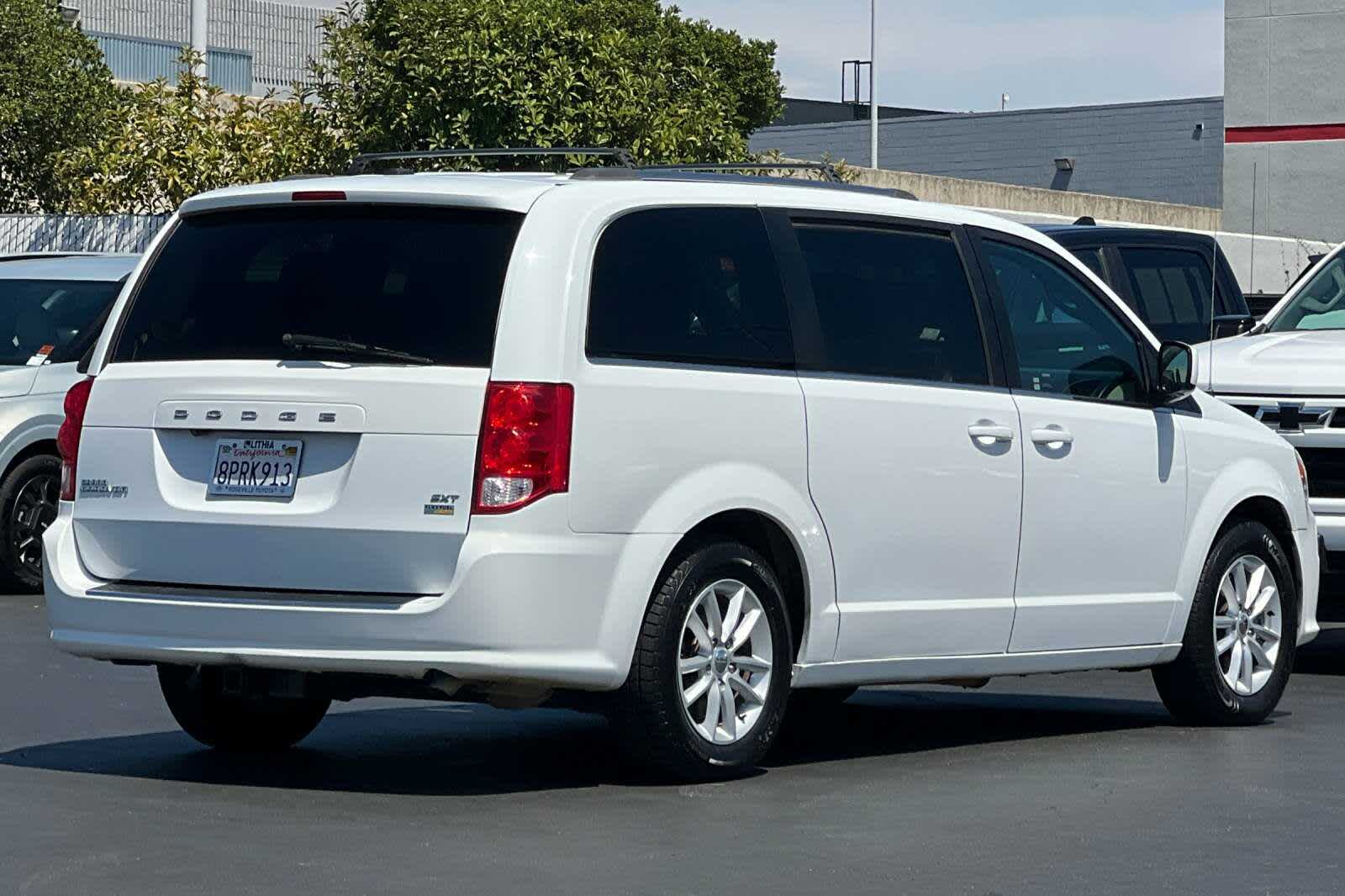 Thumbnail: 2019 Dodge Grand Caravan - 2