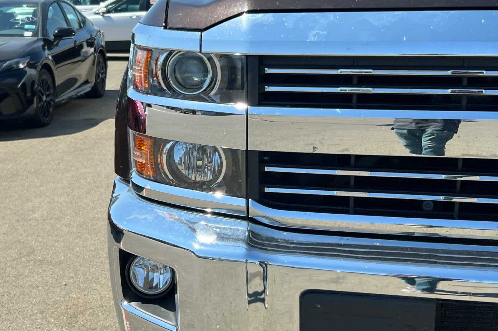 Thumbnail: 2019 Chevrolet Silverado 2500 - 22