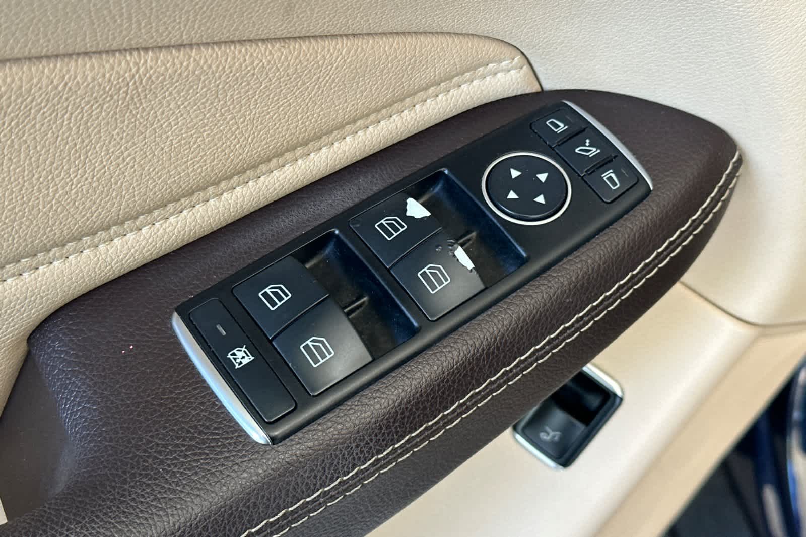 Thumbnail: 2016 Mercedes-Benz GLE - 13