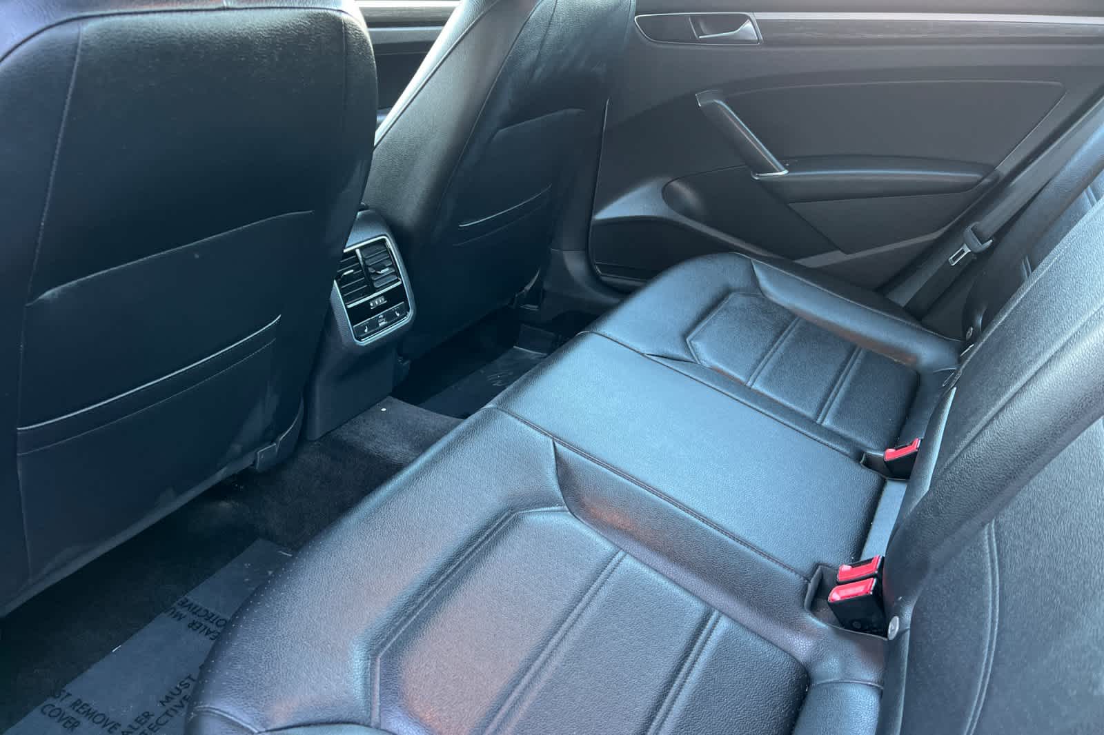 Thumbnail: 2018 Volkswagen Passat - 4