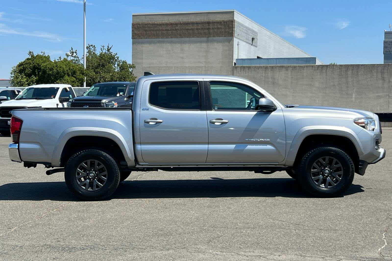 2021 Toyota Tacoma SR5 6