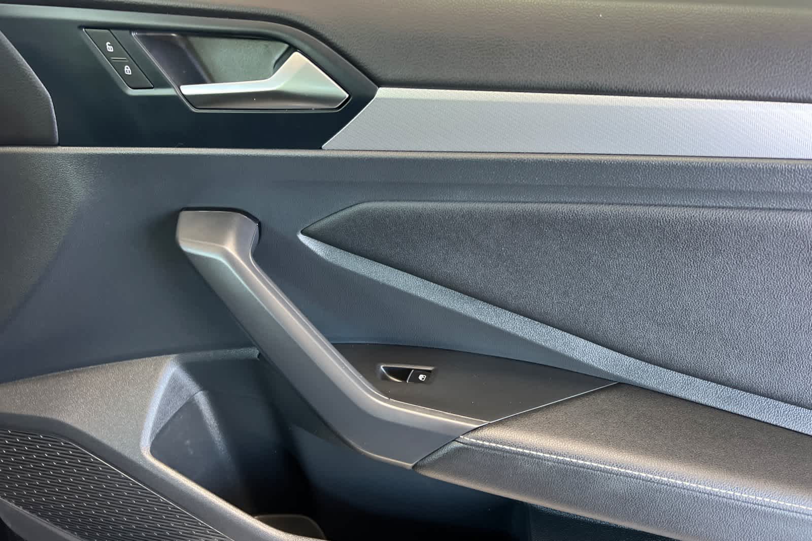 Thumbnail: 2024 Volkswagen Jetta - 17