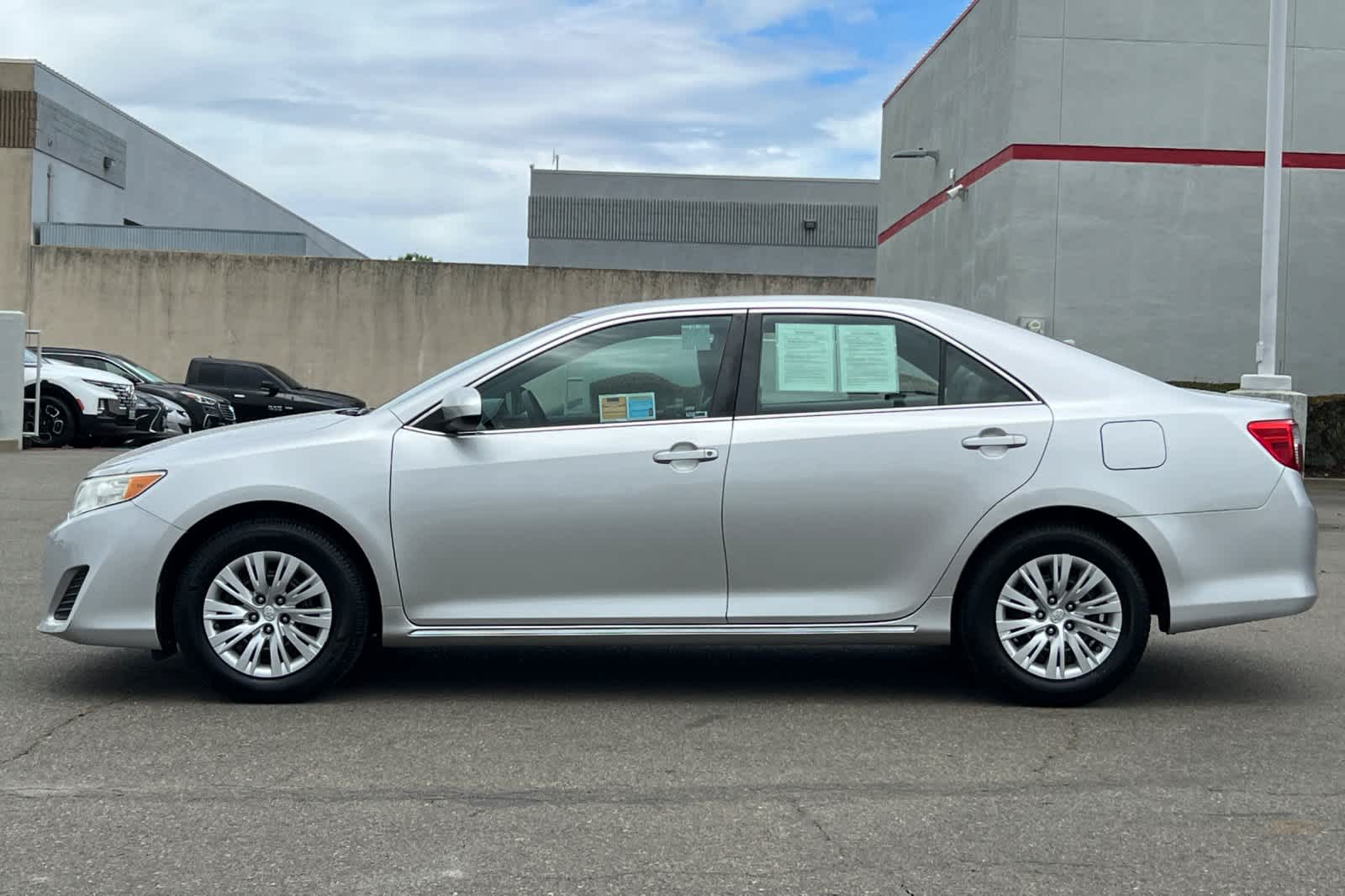 Thumbnail: 2013 Toyota Camry - 9