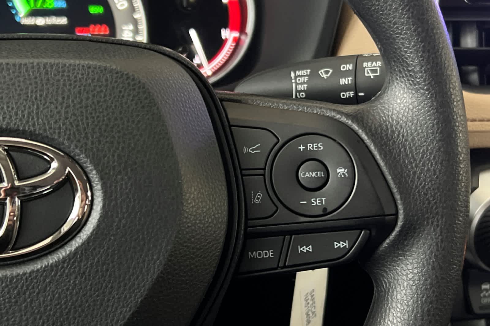 Thumbnail: 2025 Toyota RAV4 - 25