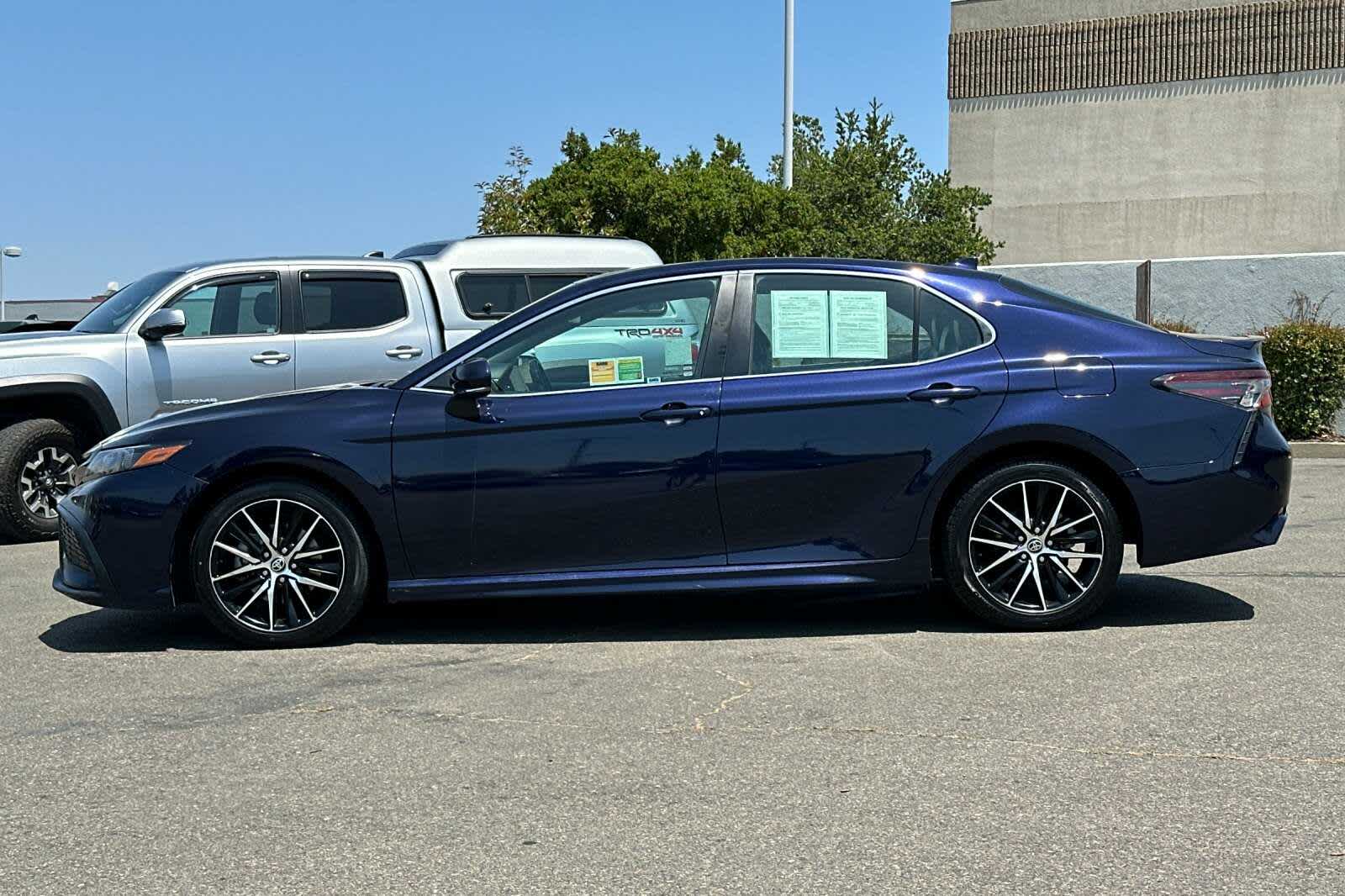 2022 Toyota Camry SE 9