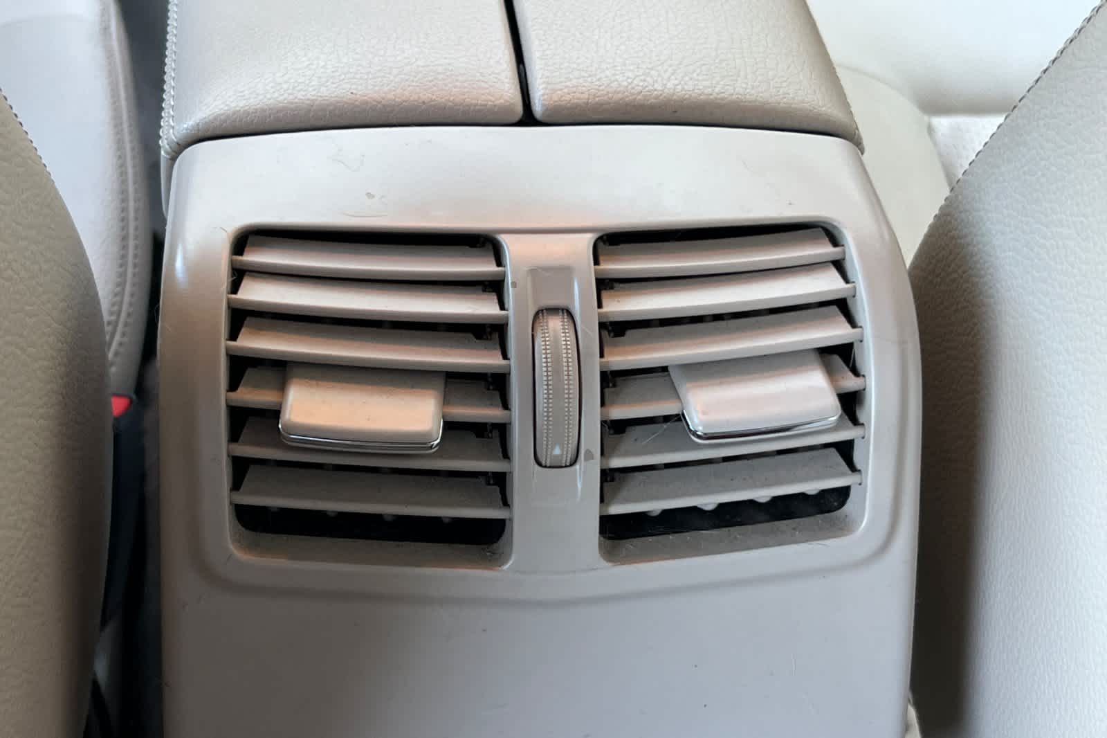 Thumbnail: 2014 Mercedes-Benz E-Class - 14