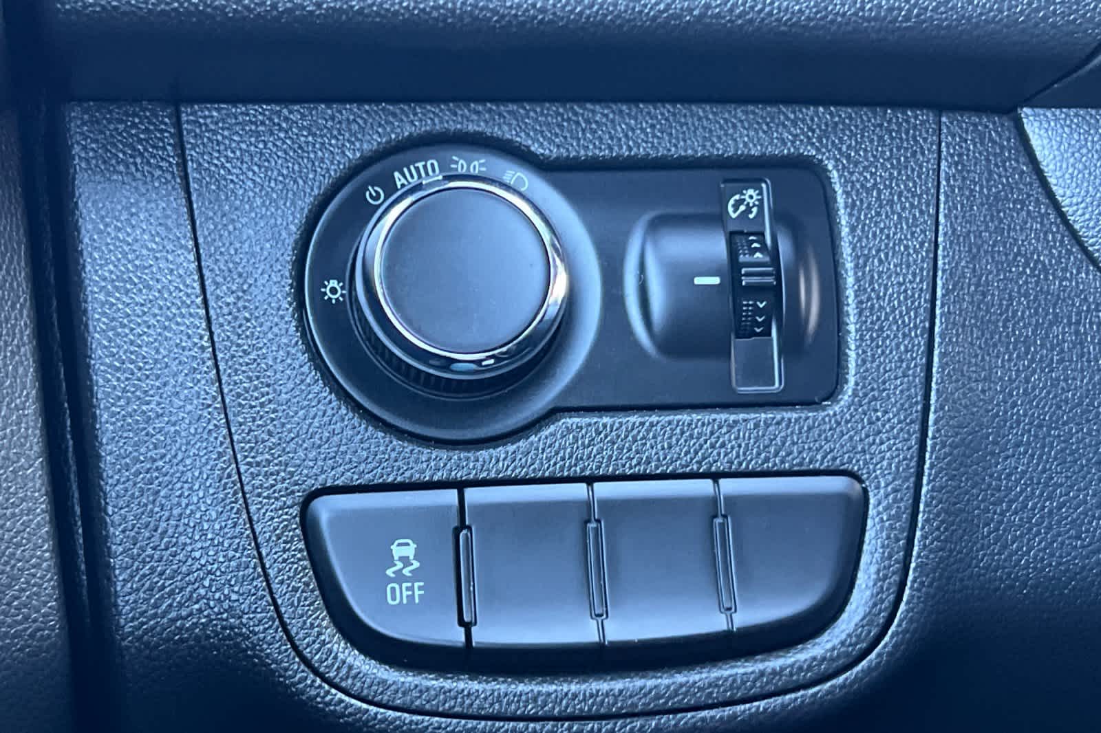 Thumbnail: 2022 Chevrolet Spark - 28