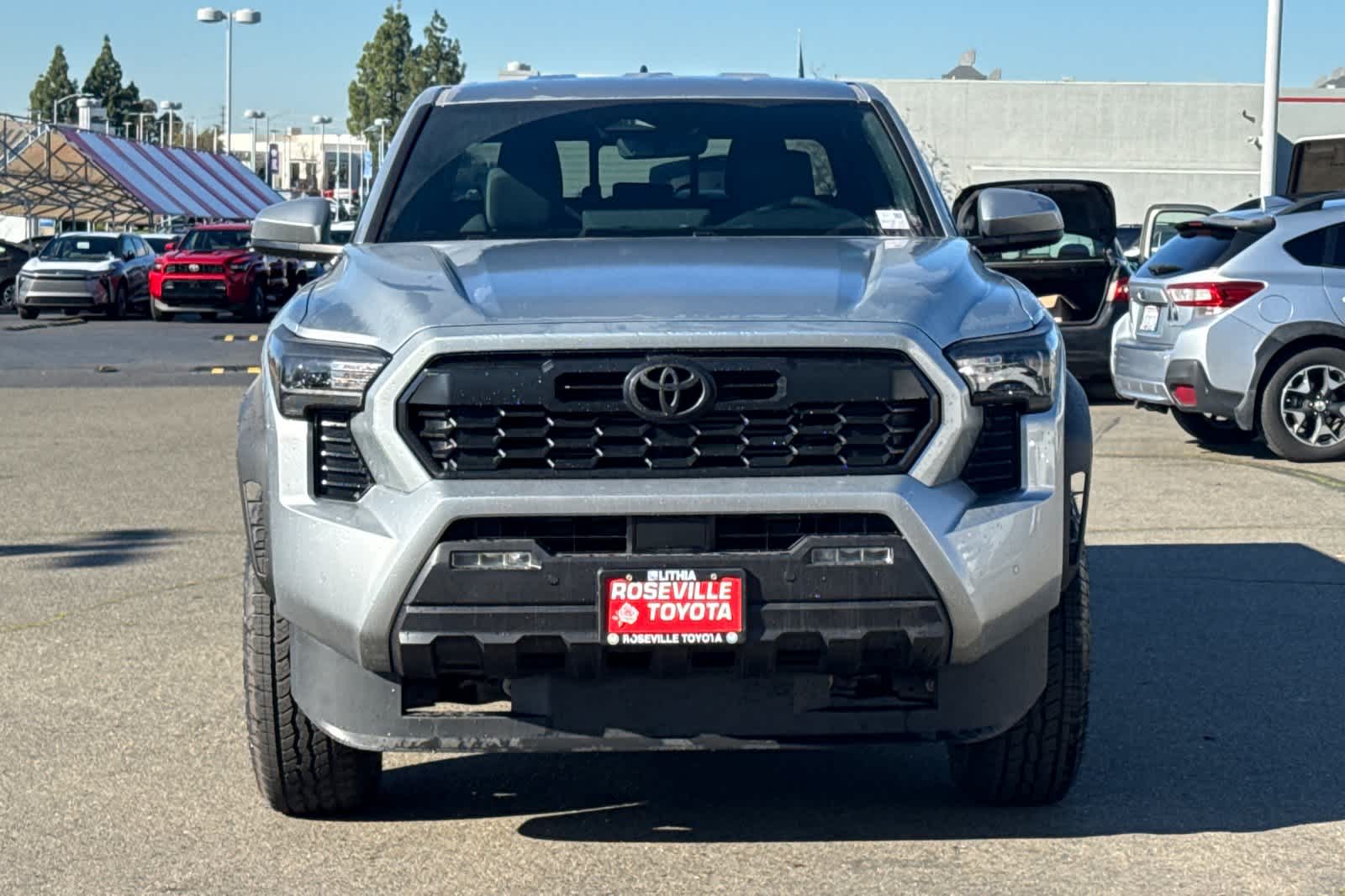 Thumbnail: 2025 Toyota Tacoma - 10