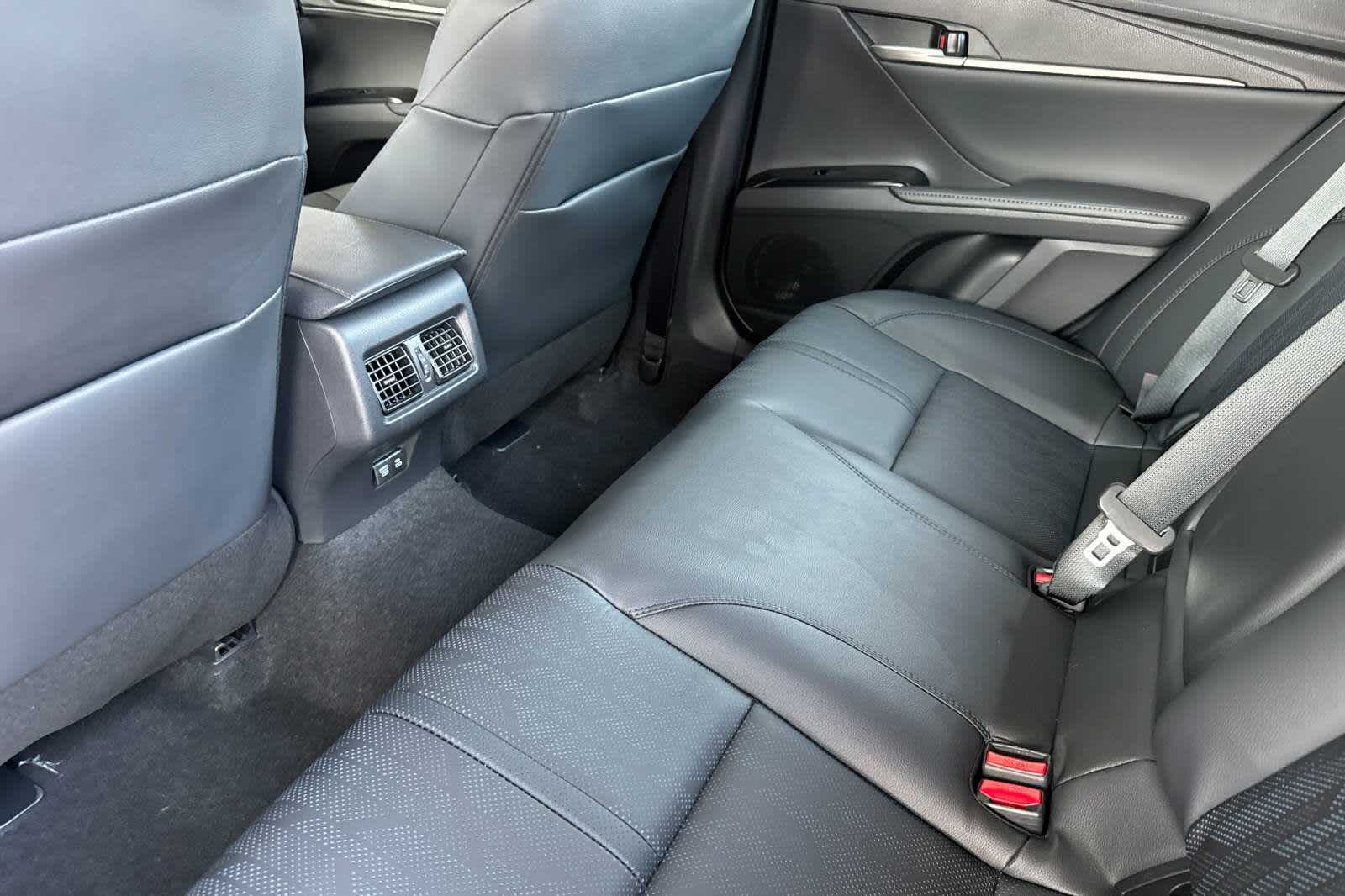 2025 Toyota Camry XSE 4