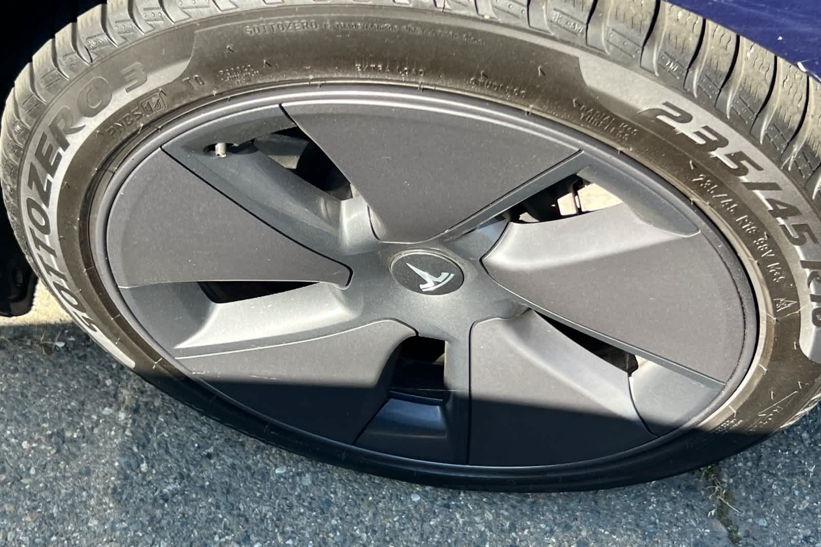 Thumbnail: 2022 Tesla Model 3 - 22