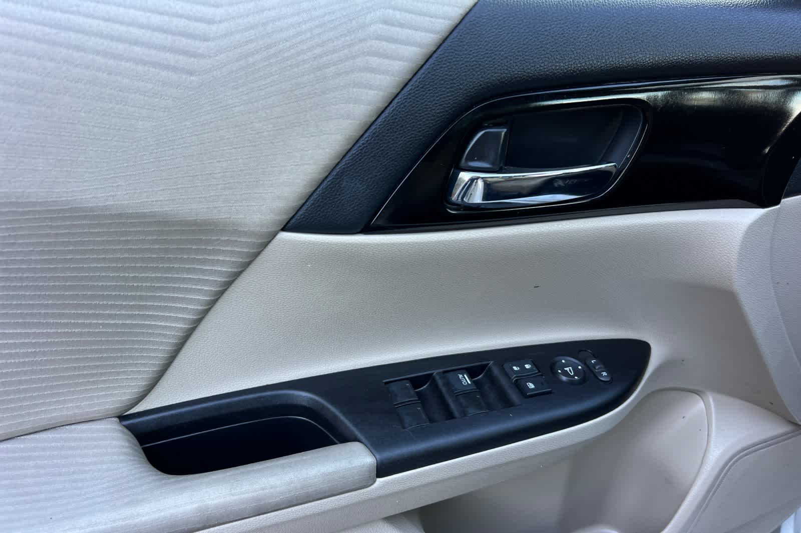 Thumbnail: 2017 Honda Accord - 12