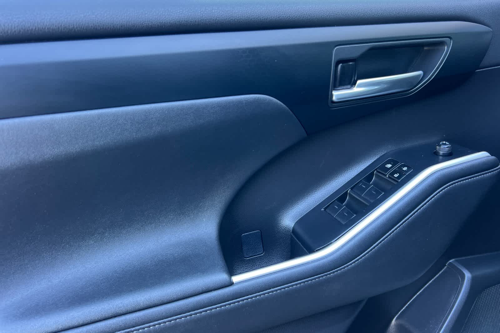 Thumbnail: 2023 Toyota Highlander - 12