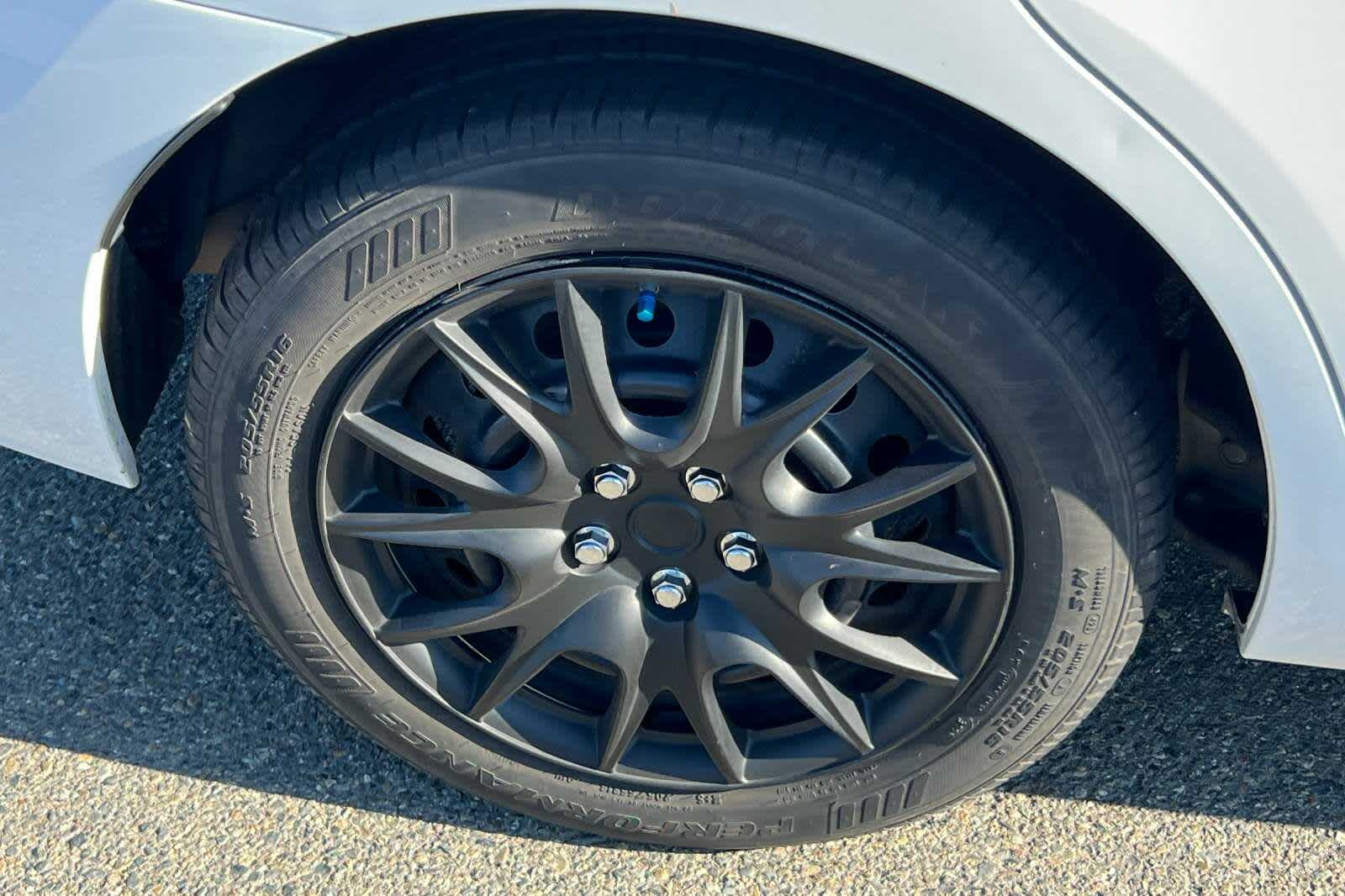 Thumbnail: 2015 Toyota Corolla - 14
