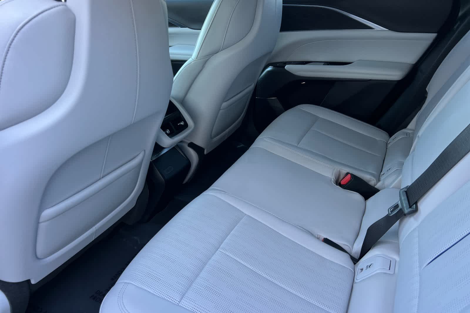 Thumbnail: 2024 Cadillac Lyriq - 4