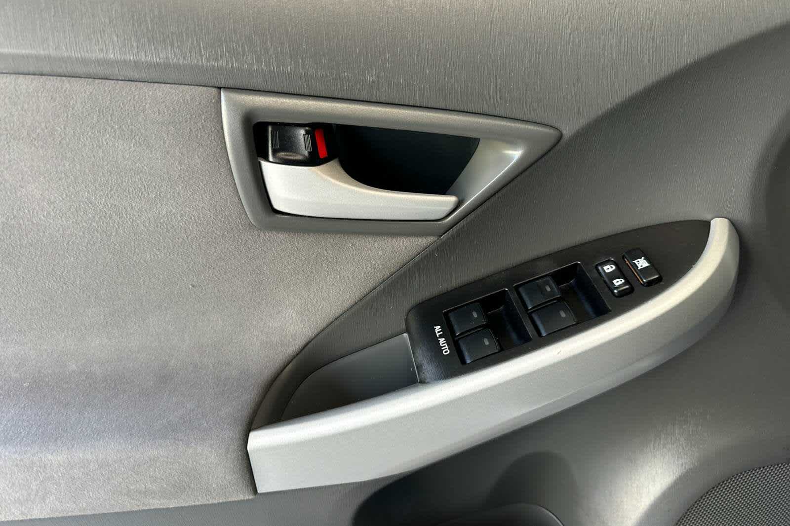Thumbnail: 2011 Toyota Prius - 12