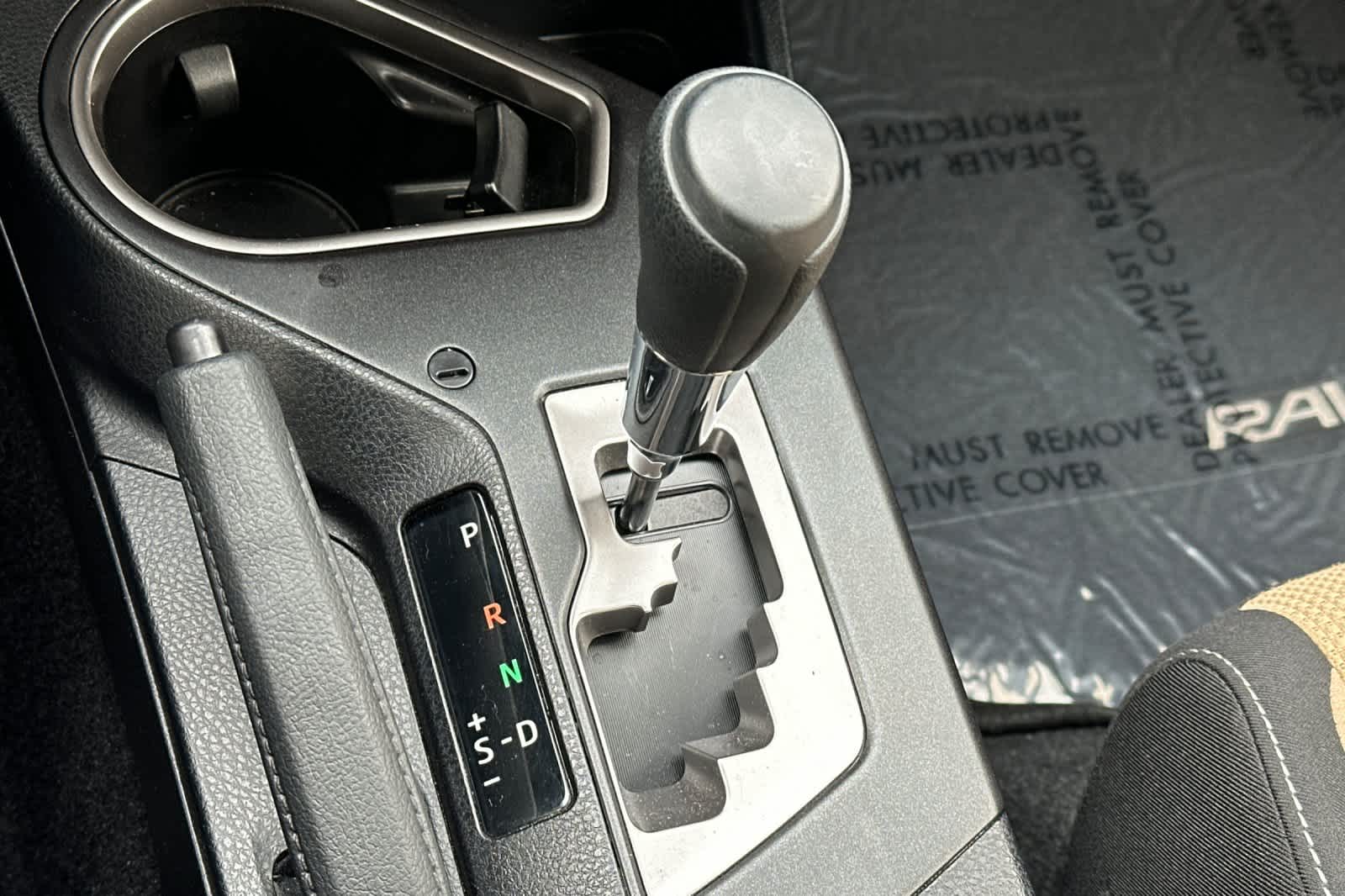 Thumbnail: 2018 Toyota RAV4 - 23