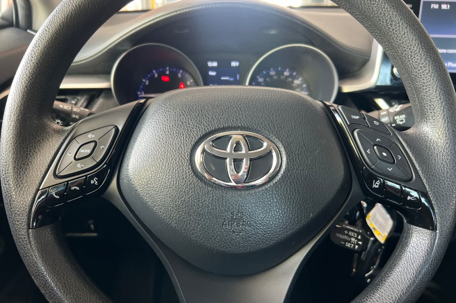 Thumbnail: 2021 Toyota C-HR - 23