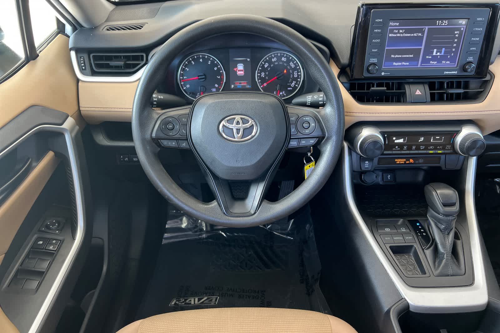 Thumbnail: 2022 Toyota RAV4 - 15