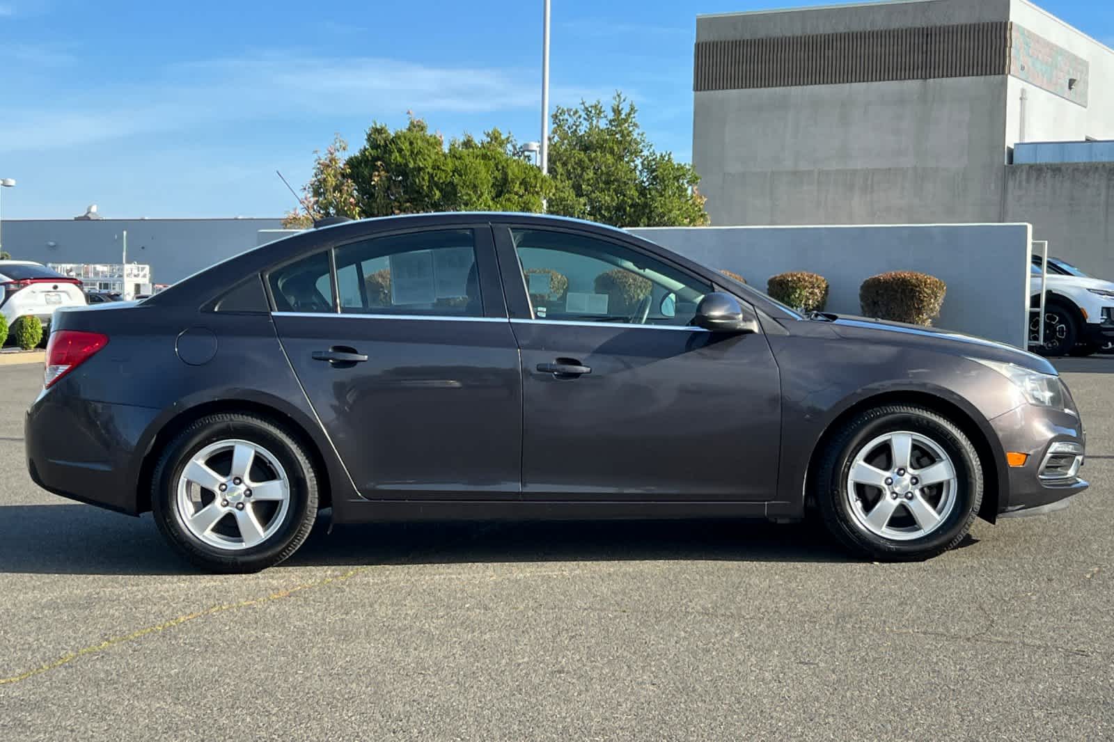 Thumbnail: 2015 Chevrolet Cruze - 6