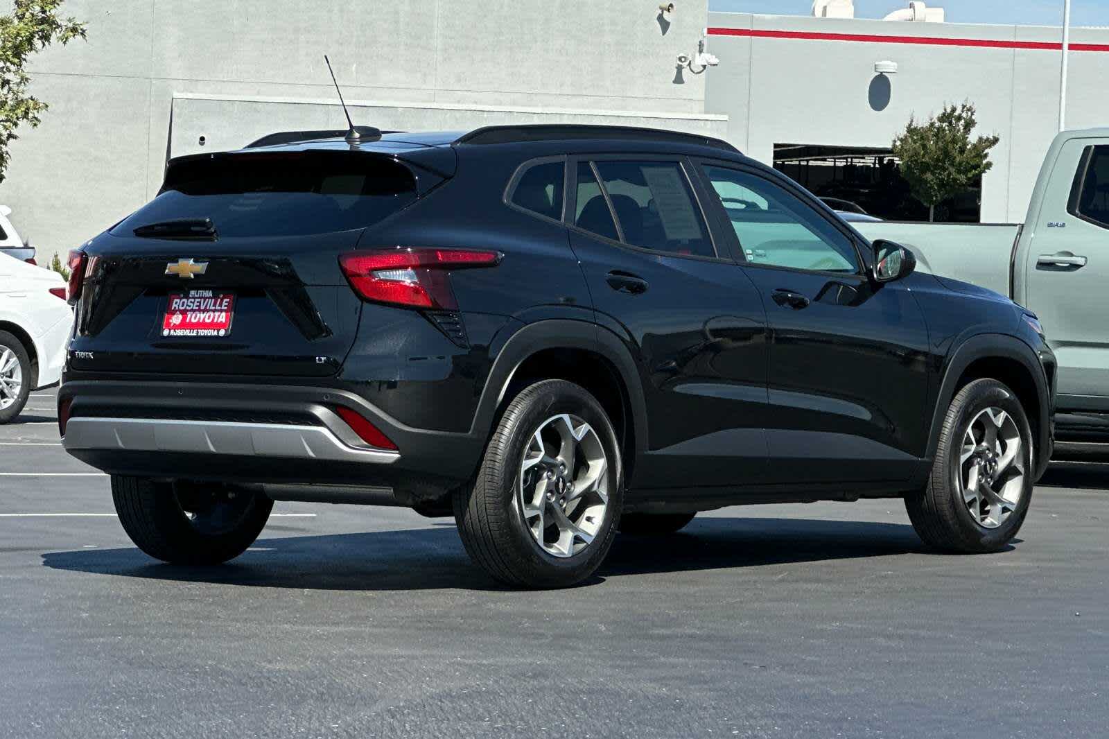 Thumbnail: 2024 Chevrolet Trax - 2