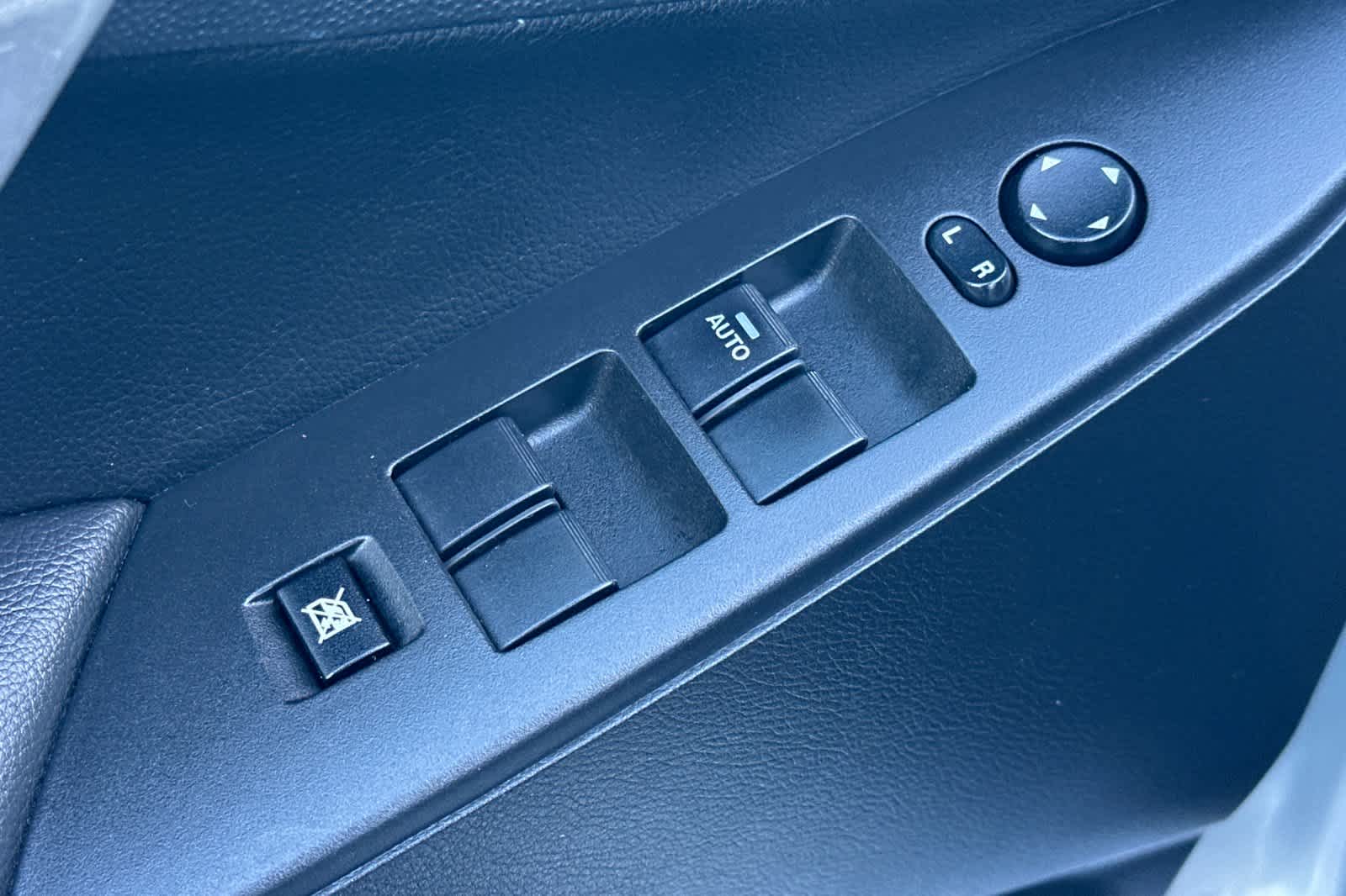 Thumbnail: 2012 Mazda Mazda3 - 13