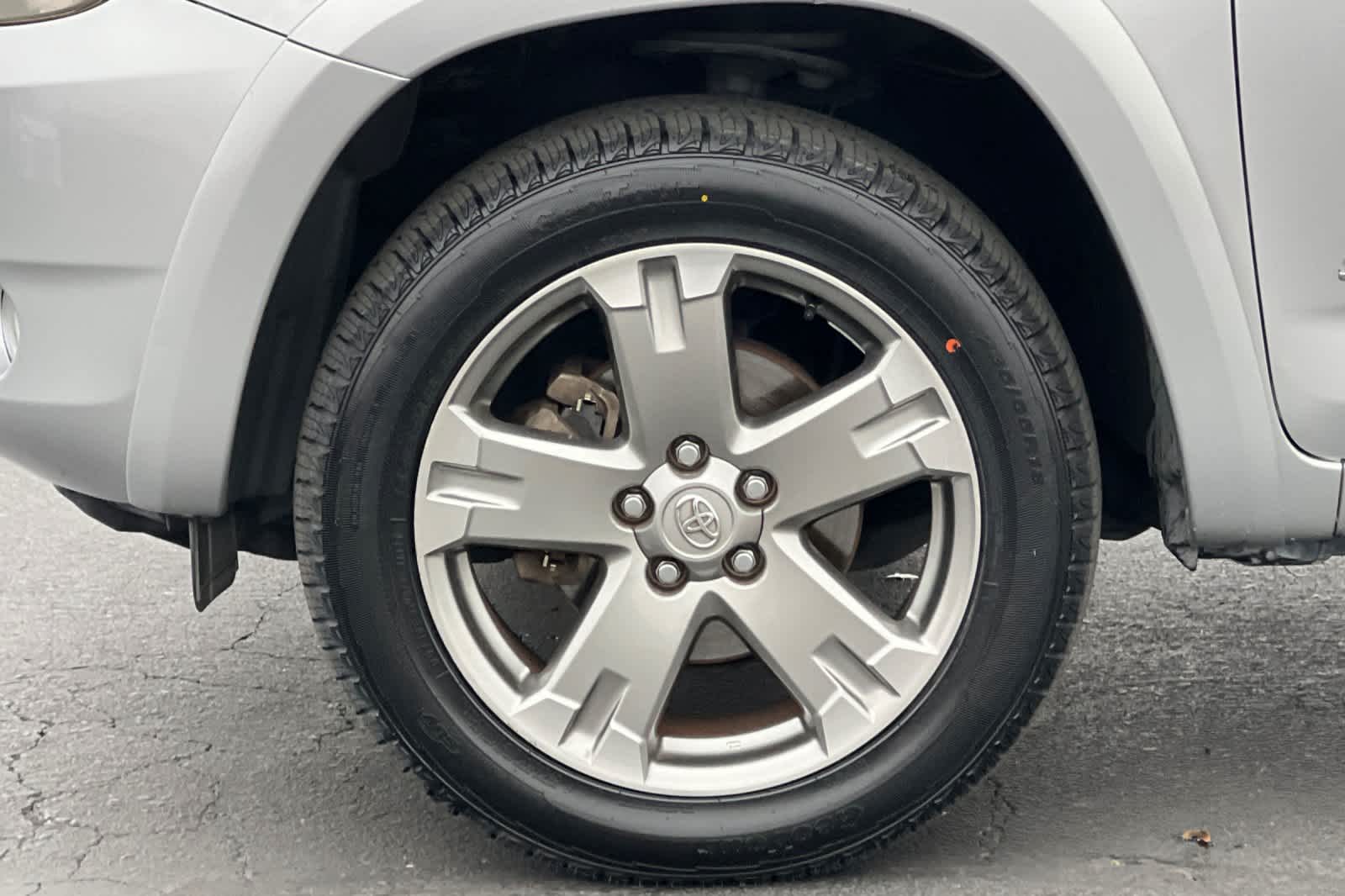 Thumbnail: 2008 Toyota RAV4 - 27