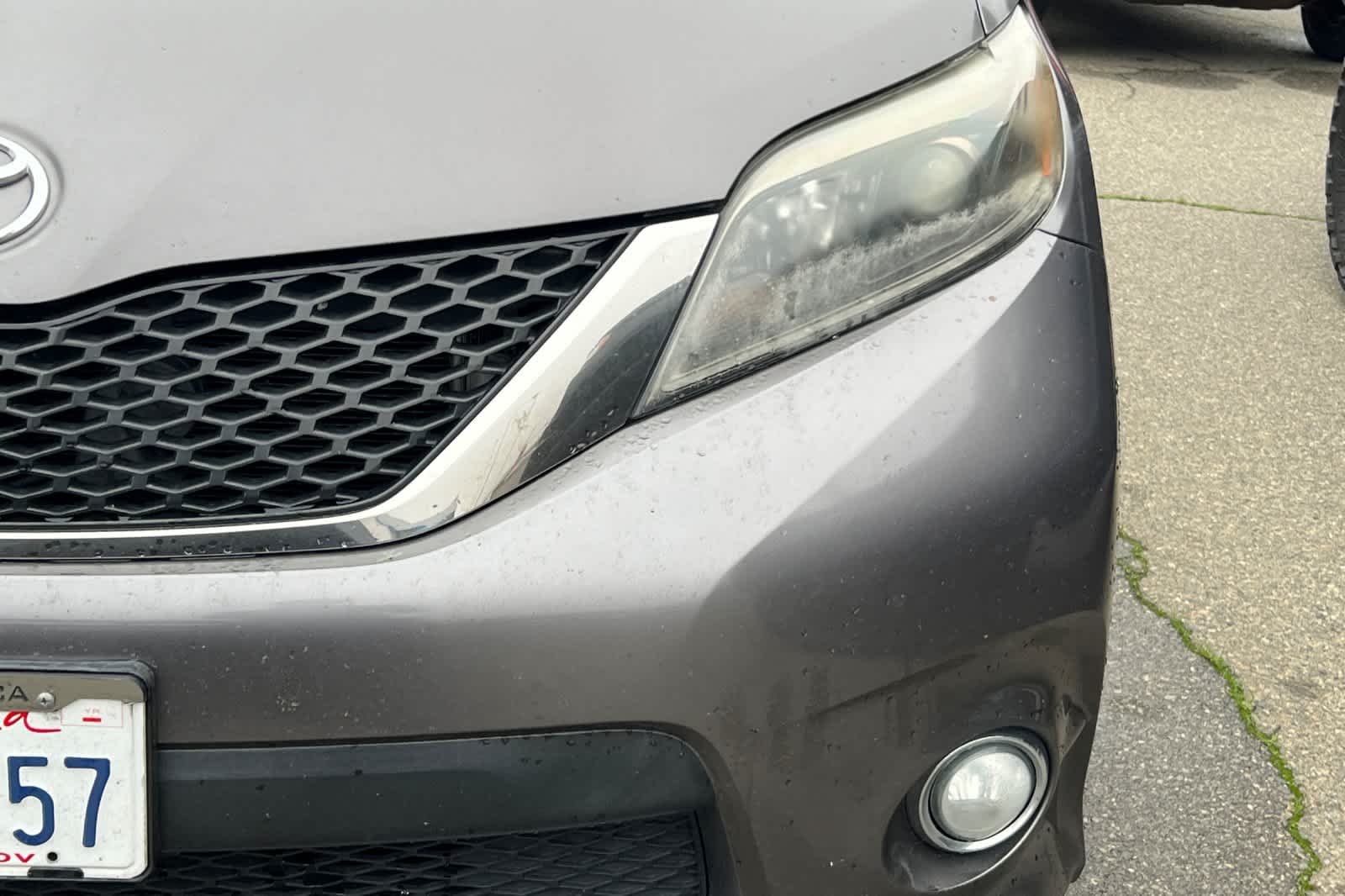 Thumbnail: 2015 Toyota Sienna - 11