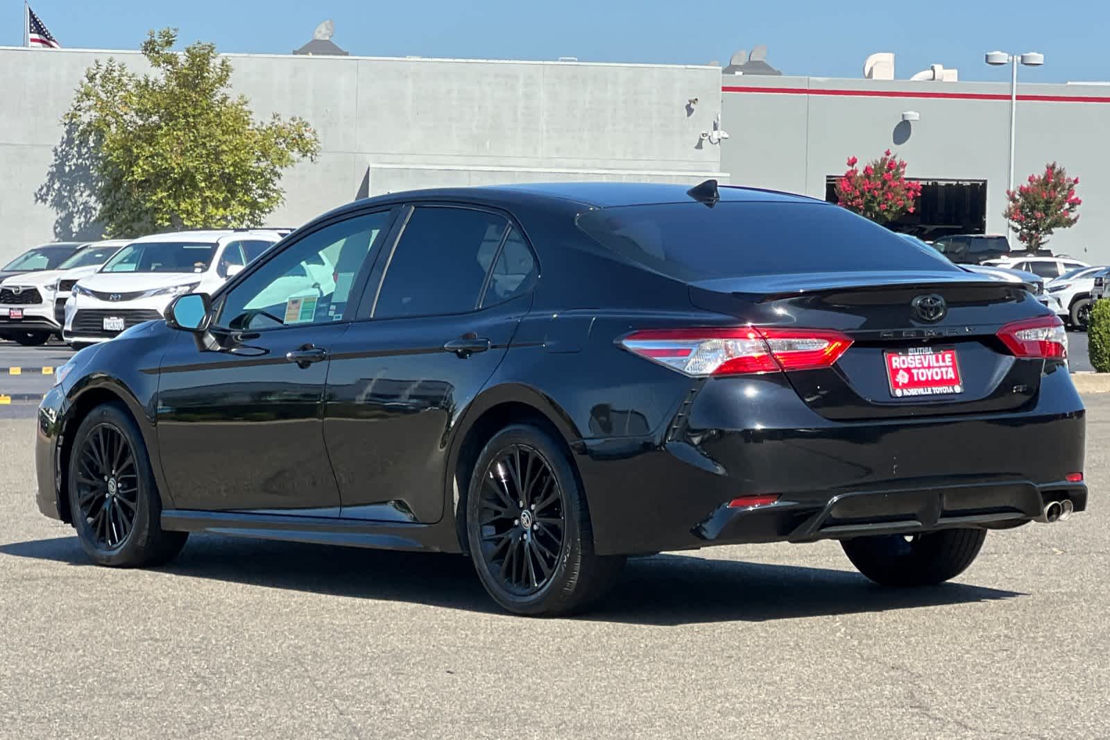 Thumbnail: 2020 Toyota Camry - 7