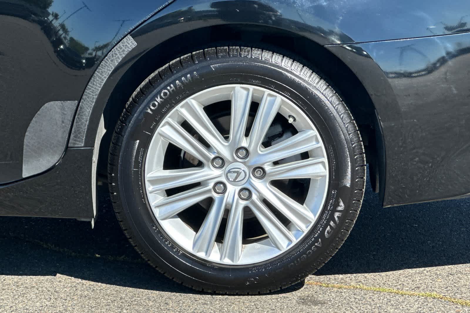 Thumbnail: 2014 Lexus ES - 30