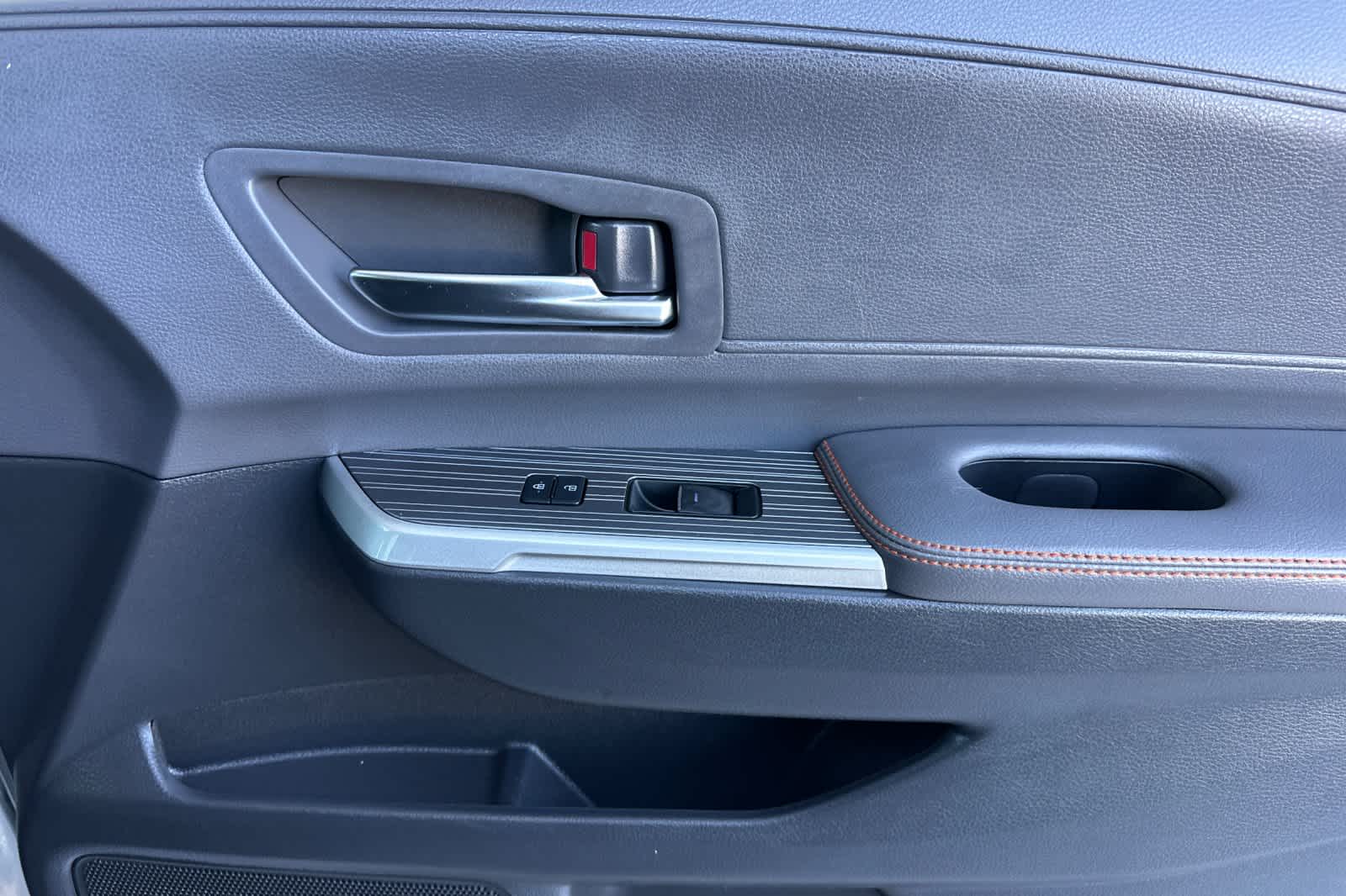 Thumbnail: 2021 Toyota Sienna - 20