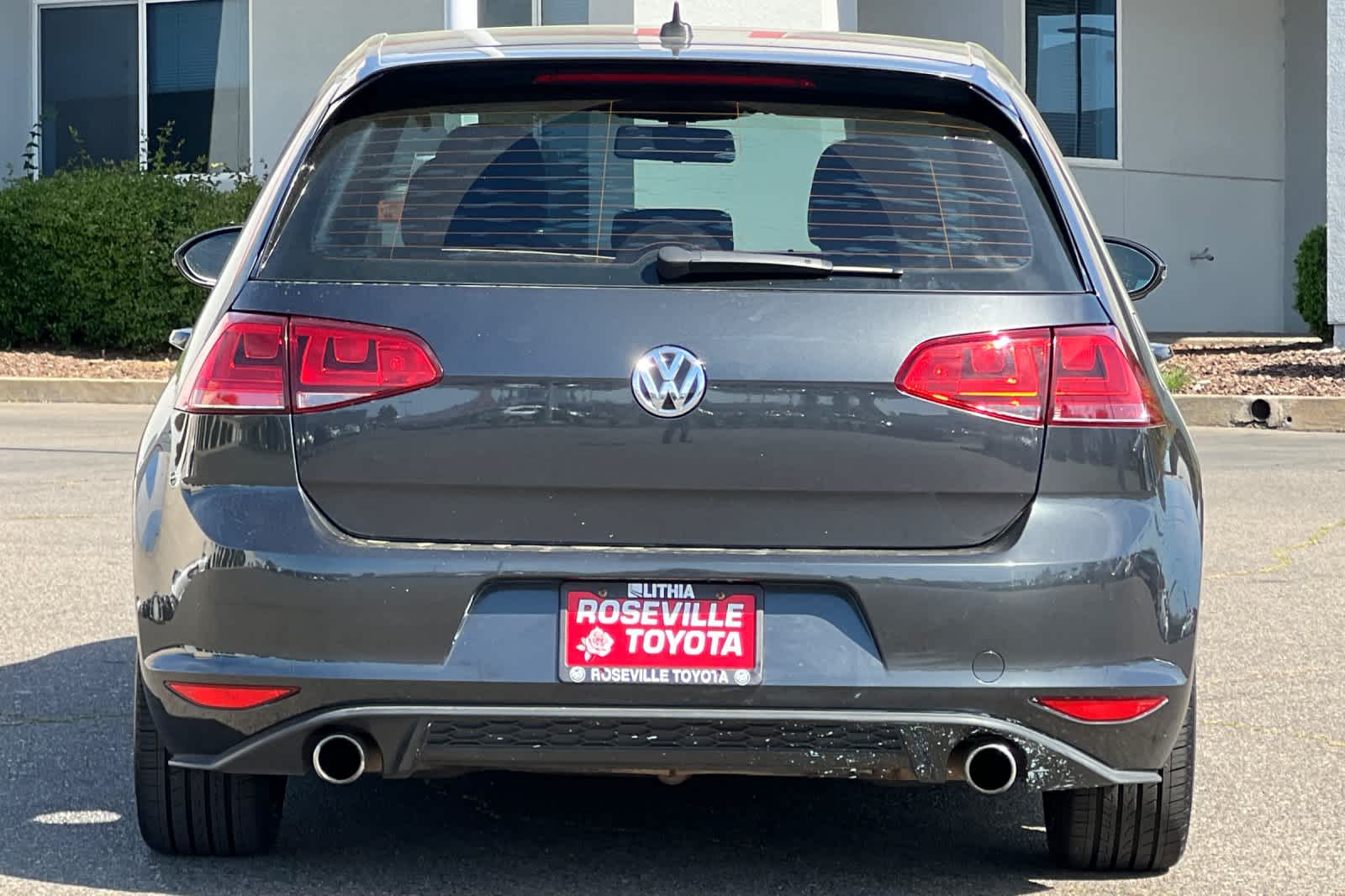 Thumbnail: 2017 Volkswagen Golf - 8