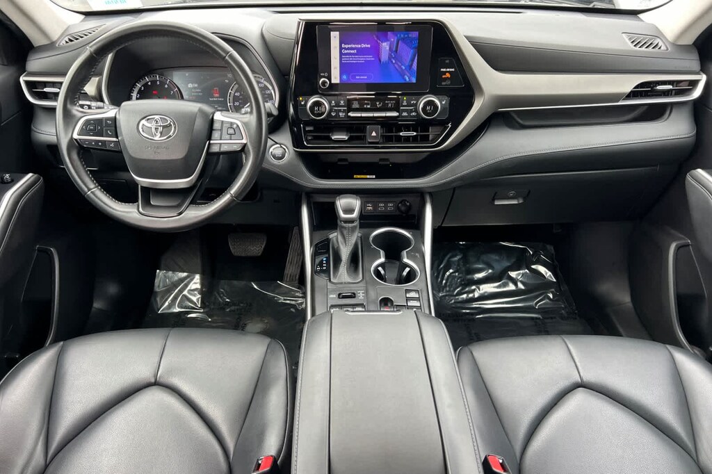 Used 2023 Toyota Highlander L SUV