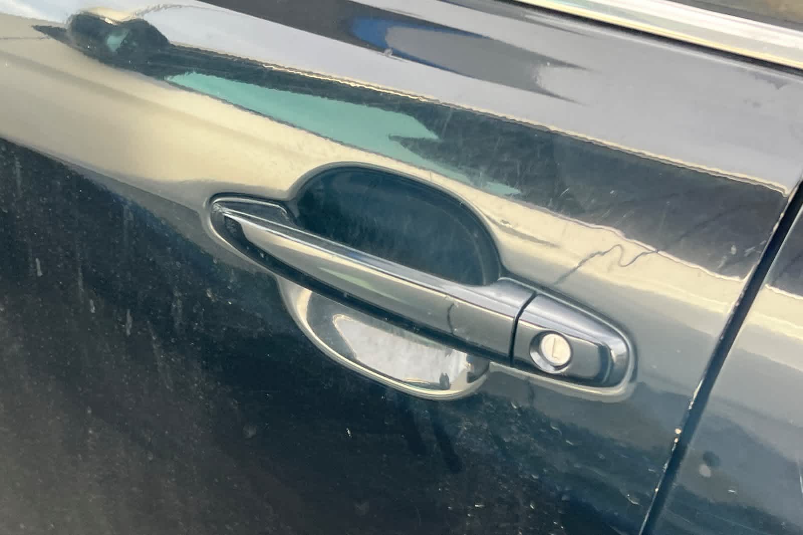 Thumbnail: 2011 Toyota Camry - 18