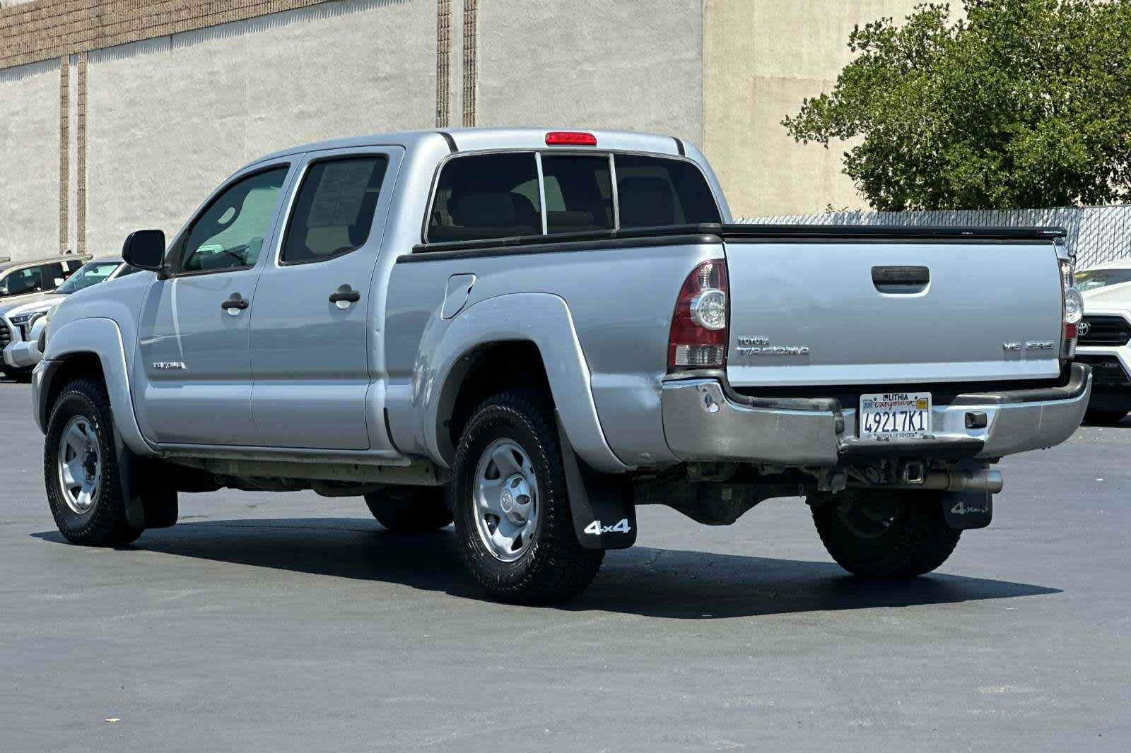 Thumbnail: 2013 Toyota Tacoma - 7
