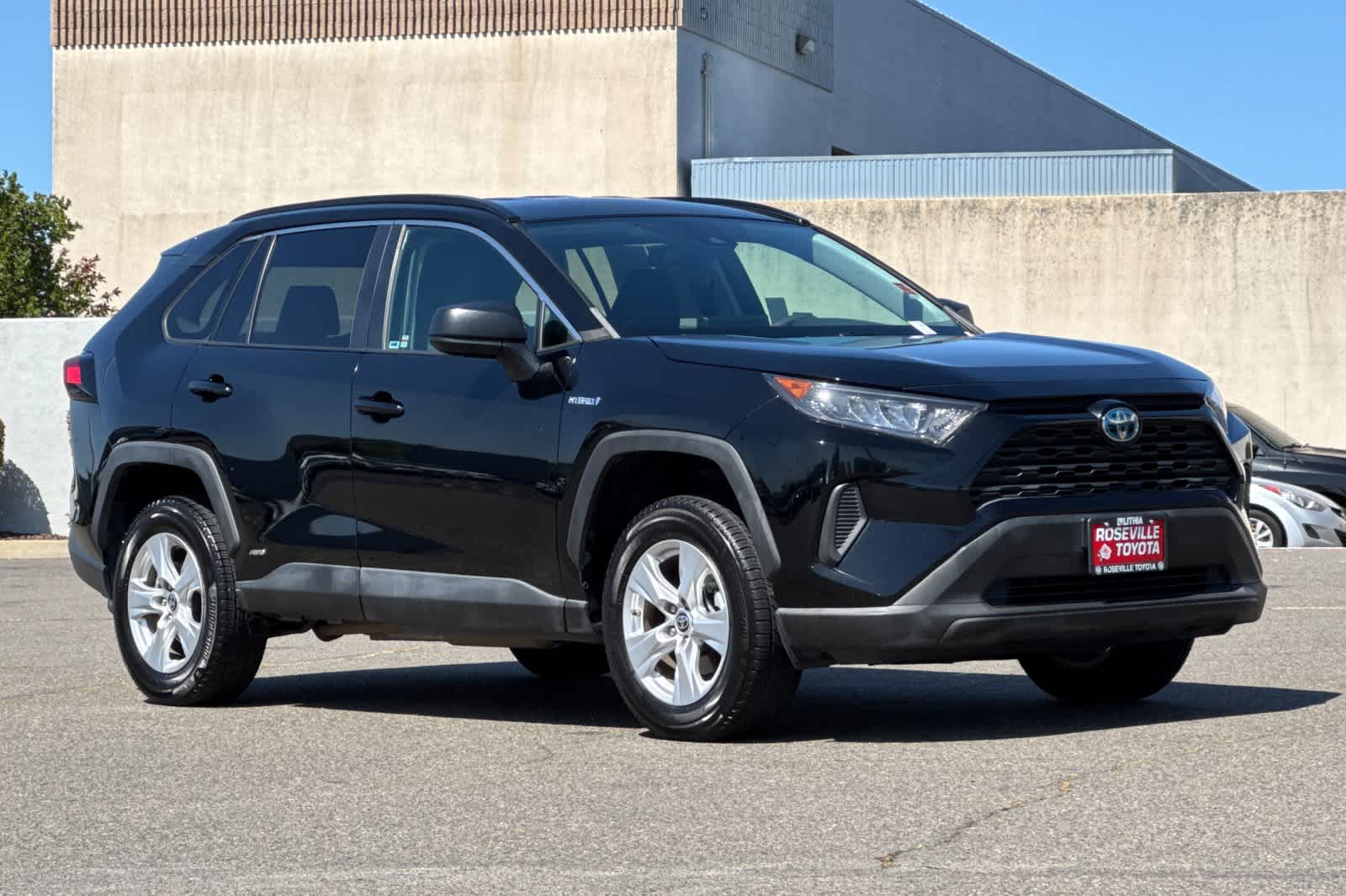 Thumbnail: 2021 Toyota RAV4 - 5