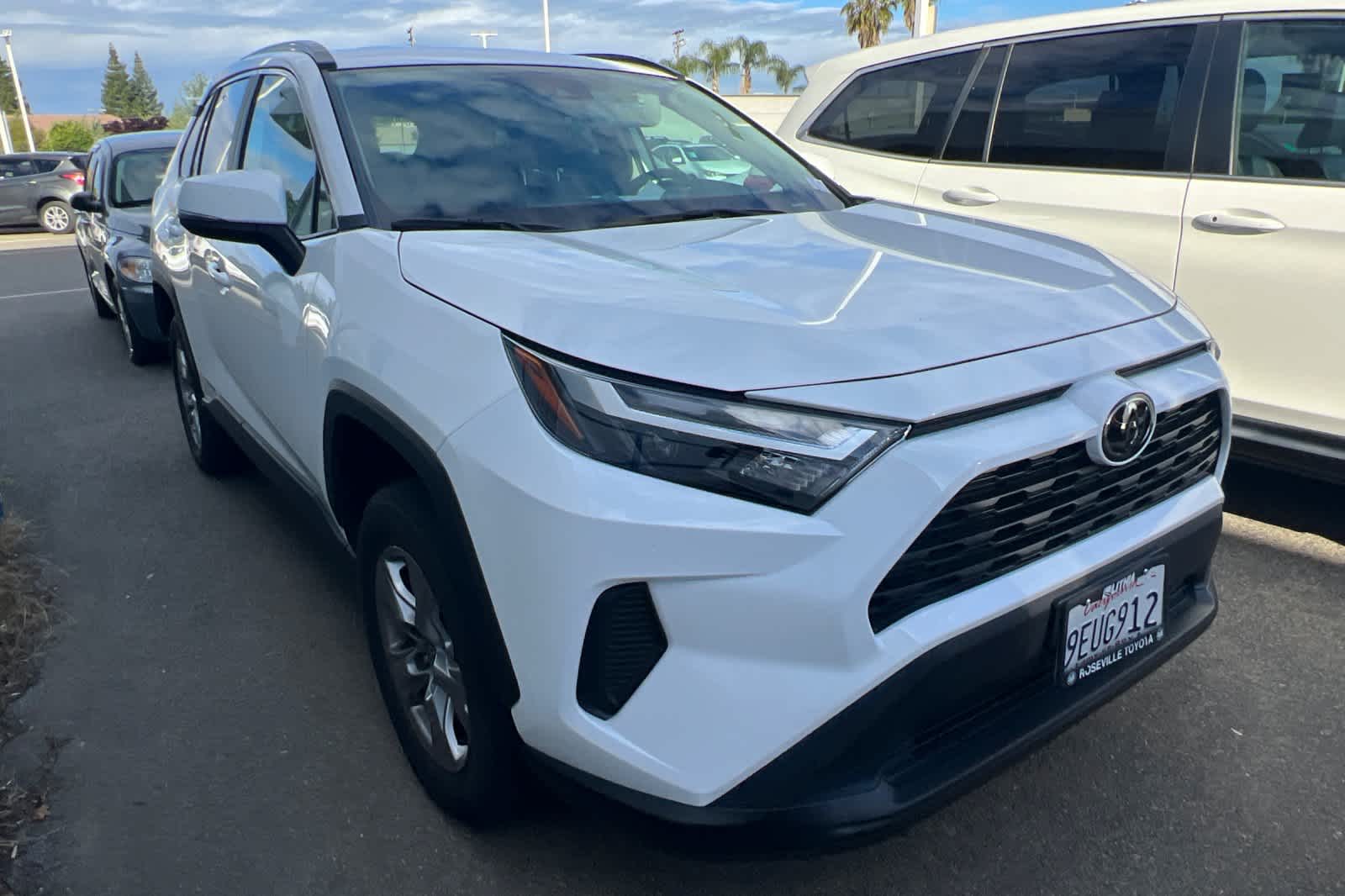 Thumbnail: 2022 Toyota RAV4 - 3