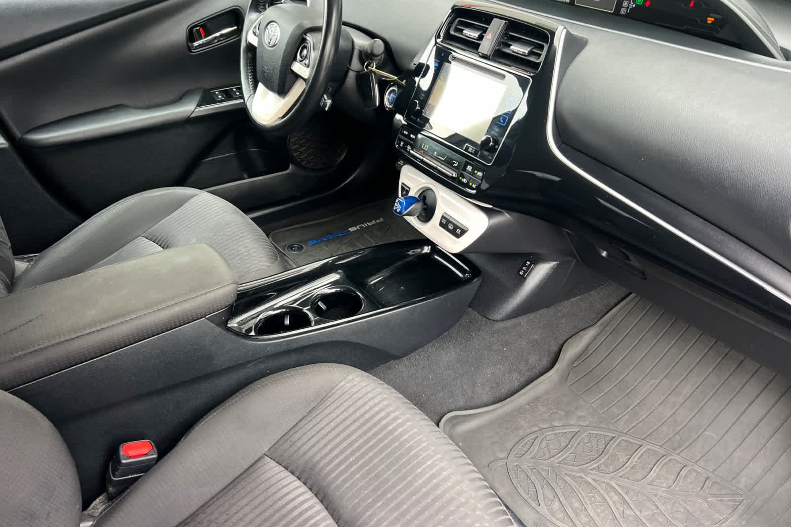 Thumbnail: 2017 Toyota Prius Prime - 16