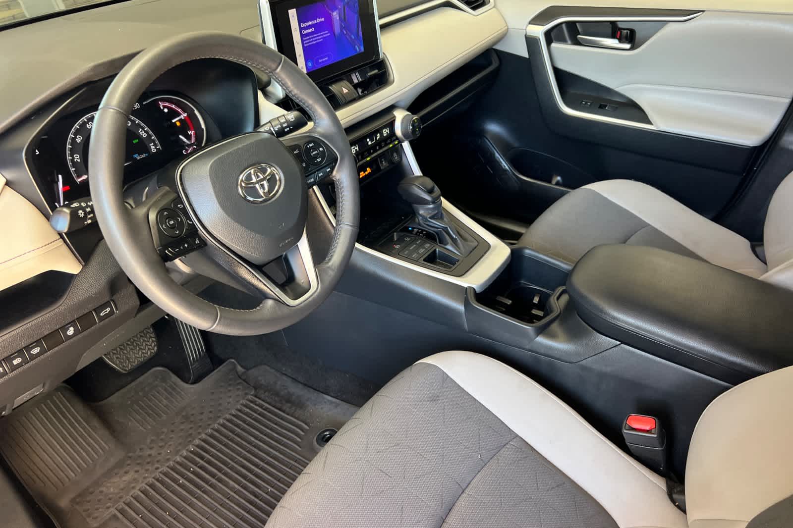 Thumbnail: 2024 Toyota RAV4 - 11